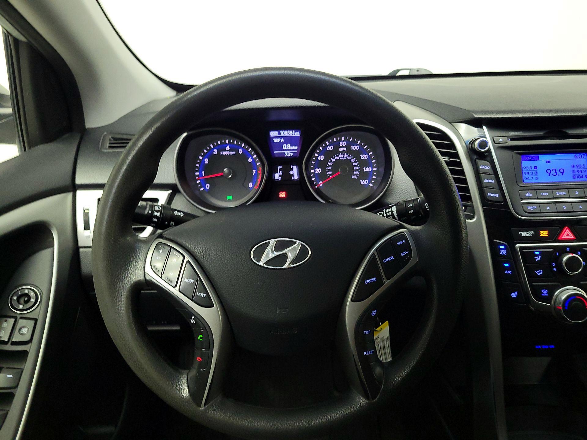 Thumbnail: 2014 Hyundai Elantra - 10