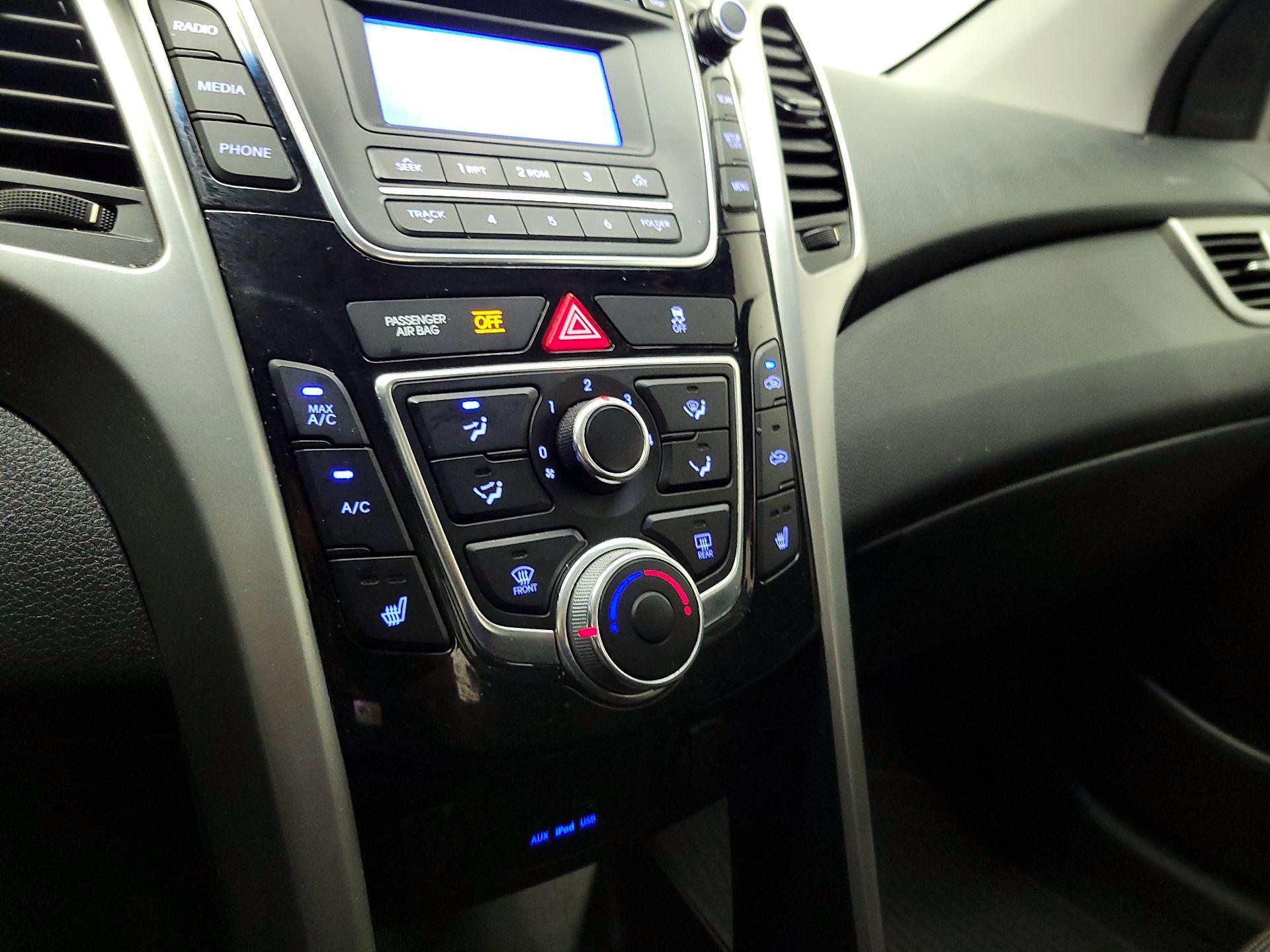 Thumbnail: 2014 Hyundai Elantra - 15