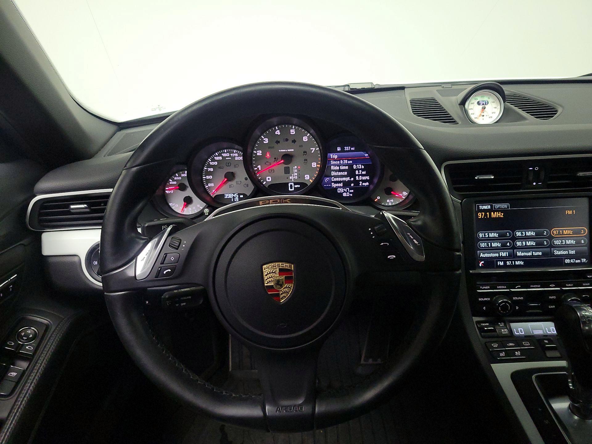 Thumbnail: 2014 Porsche 911 - 10