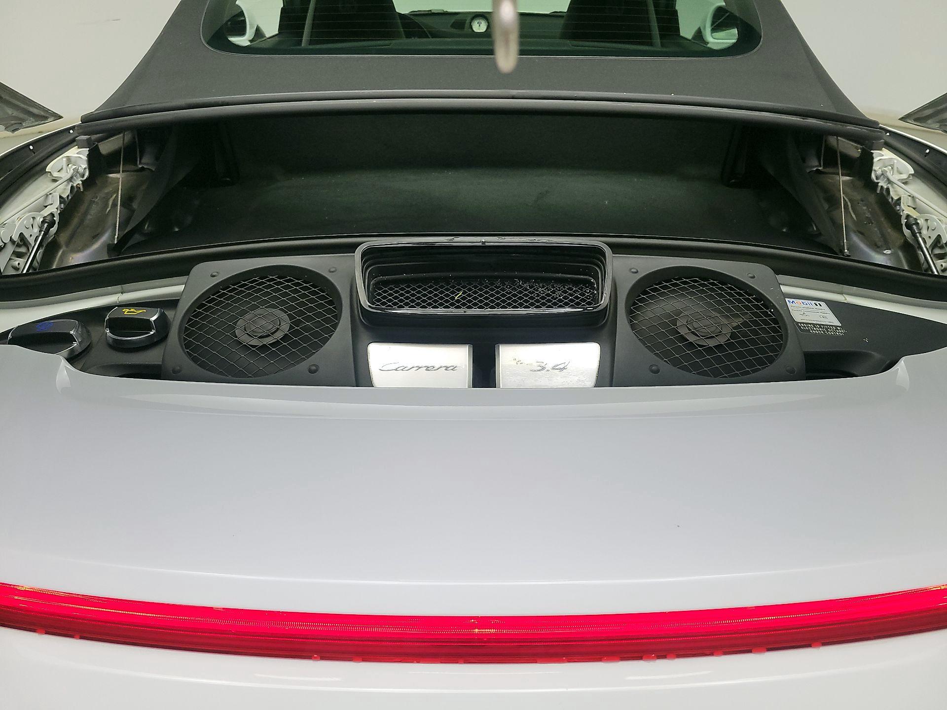 Thumbnail: 2014 Porsche 911 - 18