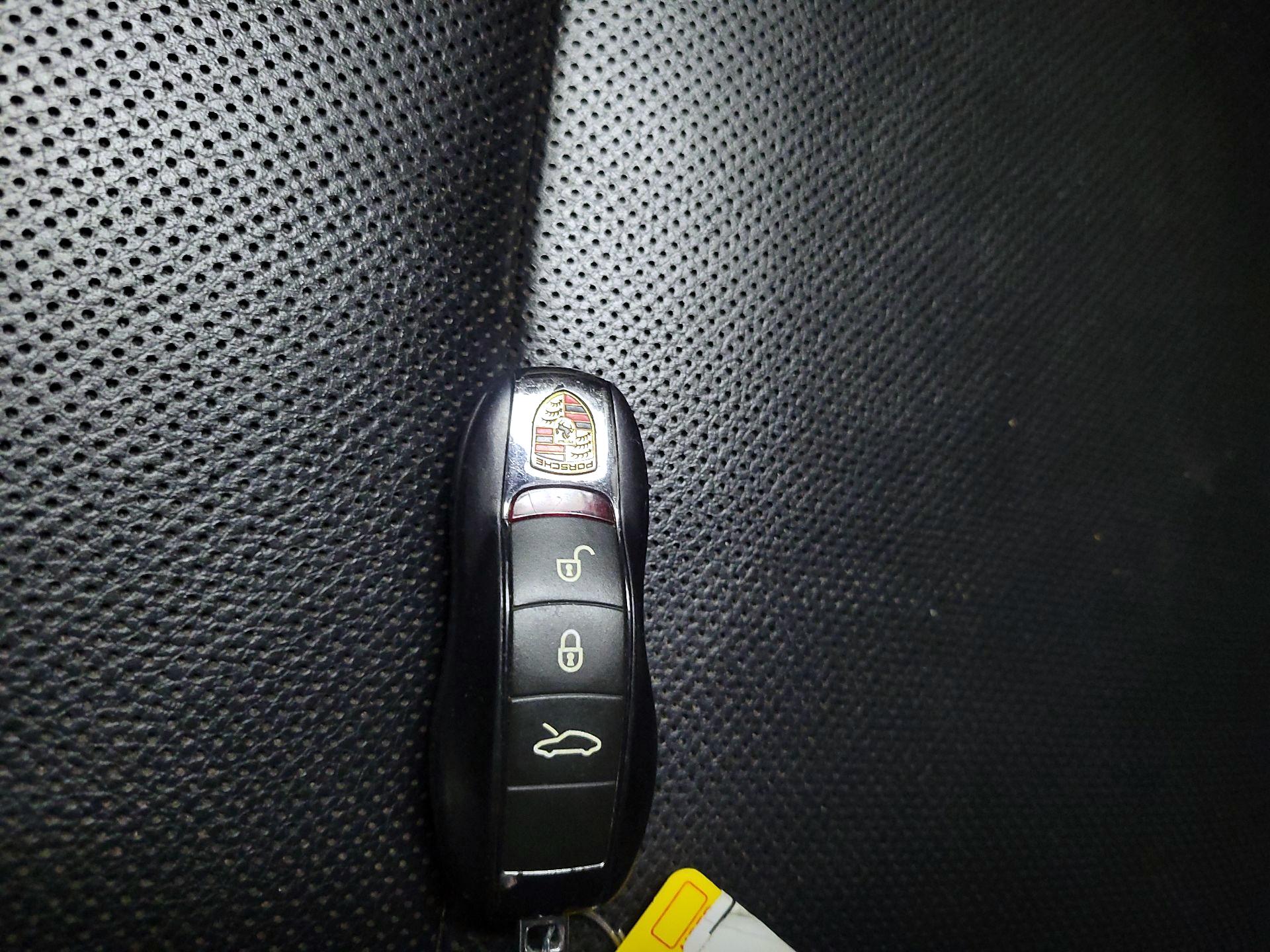 Thumbnail: 2014 Porsche 911 - 20