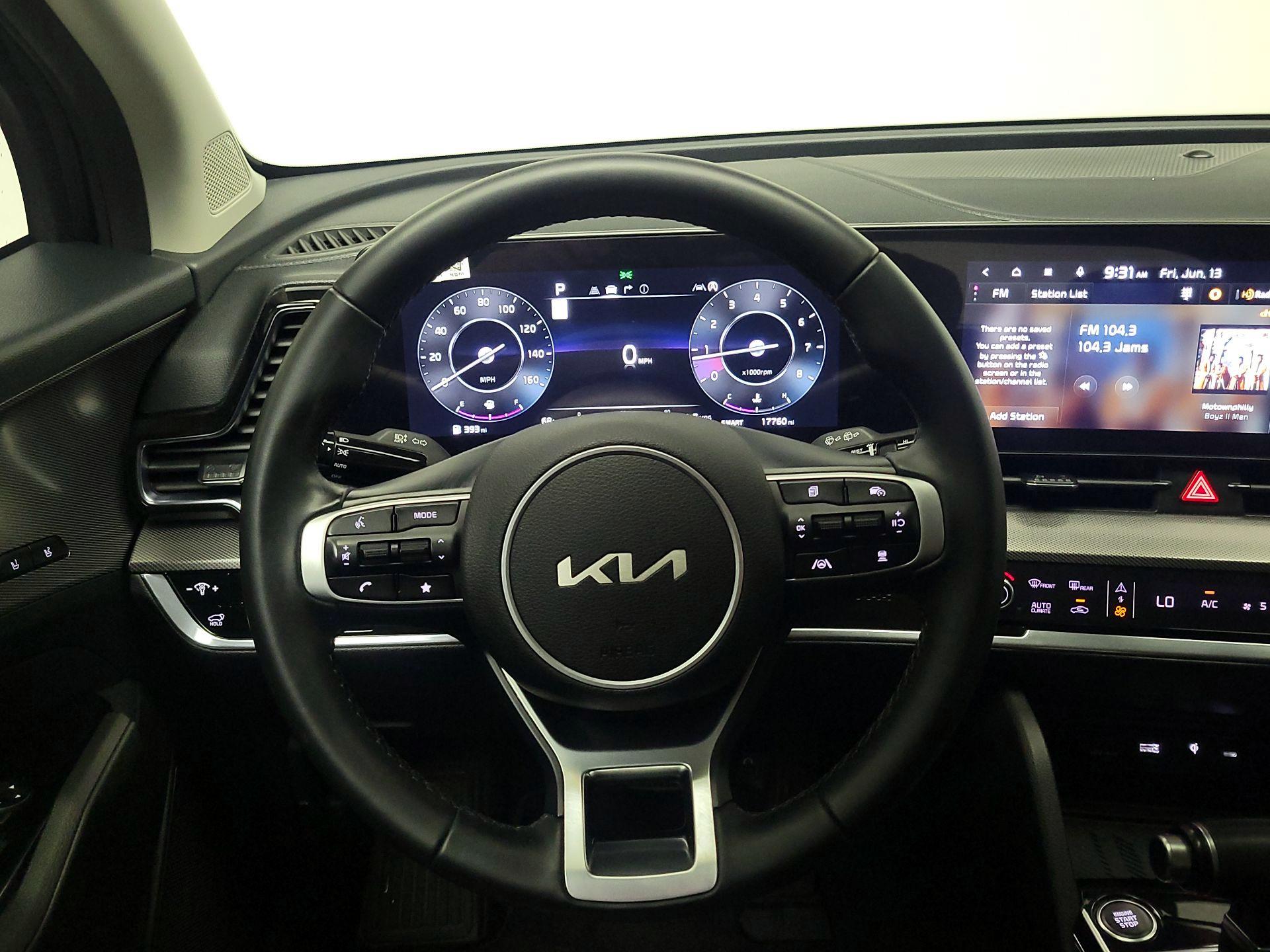 Thumbnail: 2023 Kia Sportage - 10