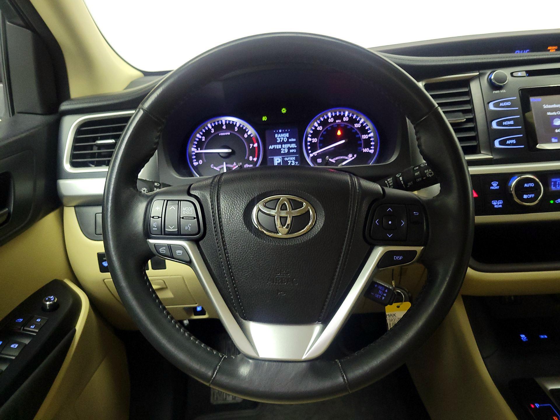 Thumbnail: 2014 Toyota Highlander - 10