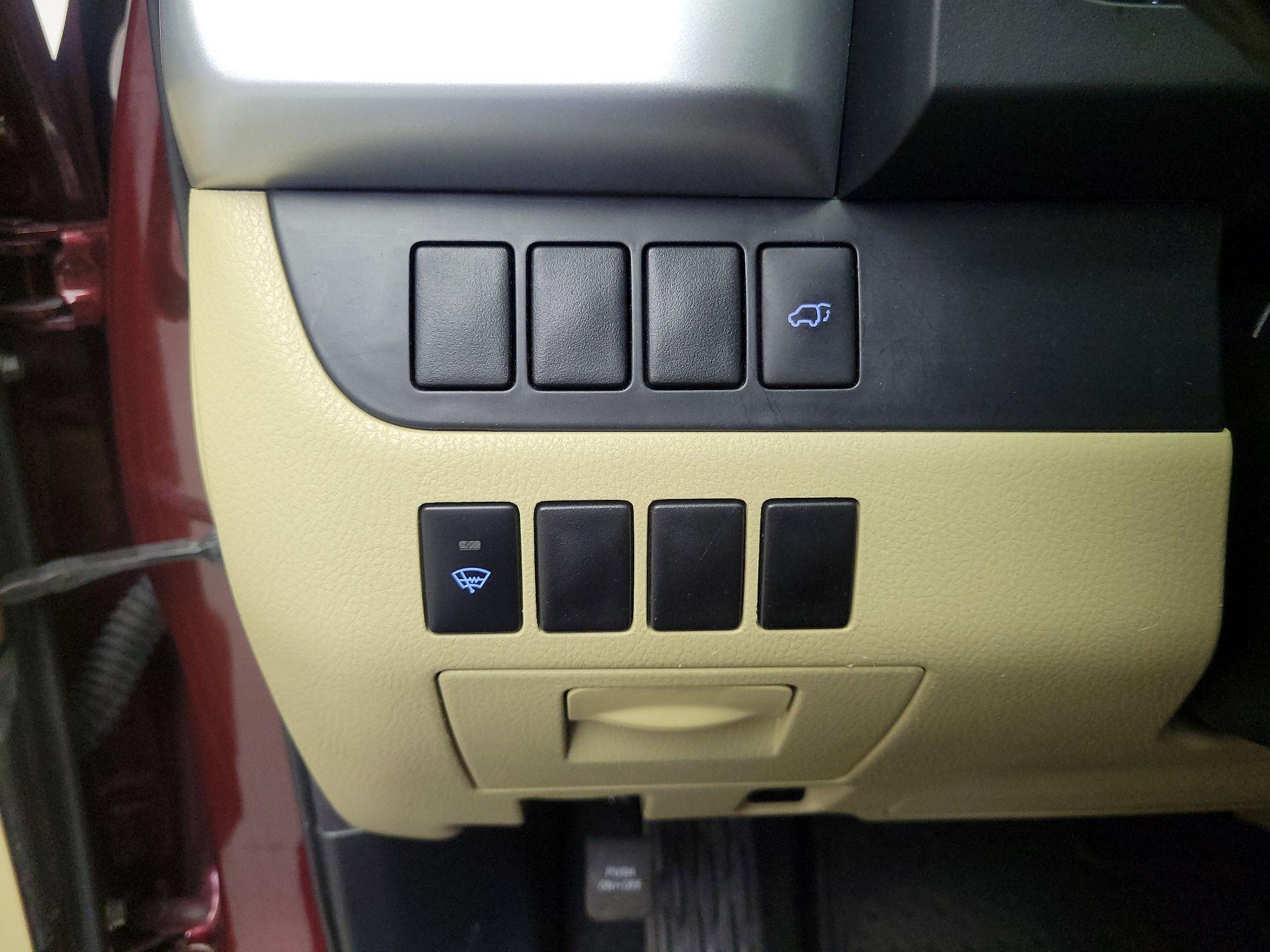 Thumbnail: 2014 Toyota Highlander - 13