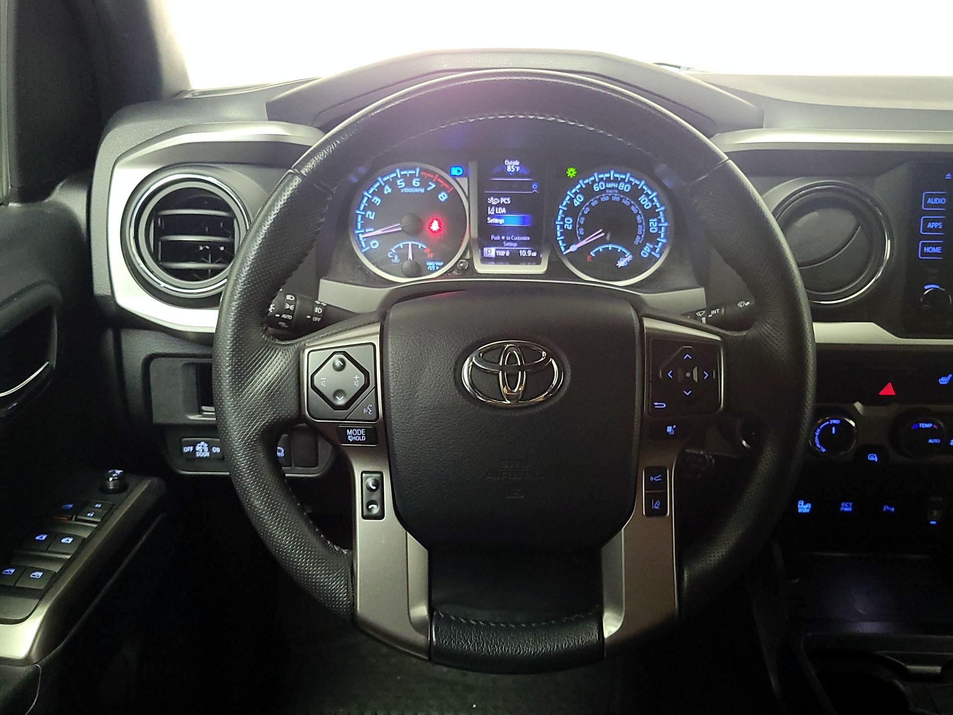 Thumbnail: 2019 Toyota Tacoma - 10