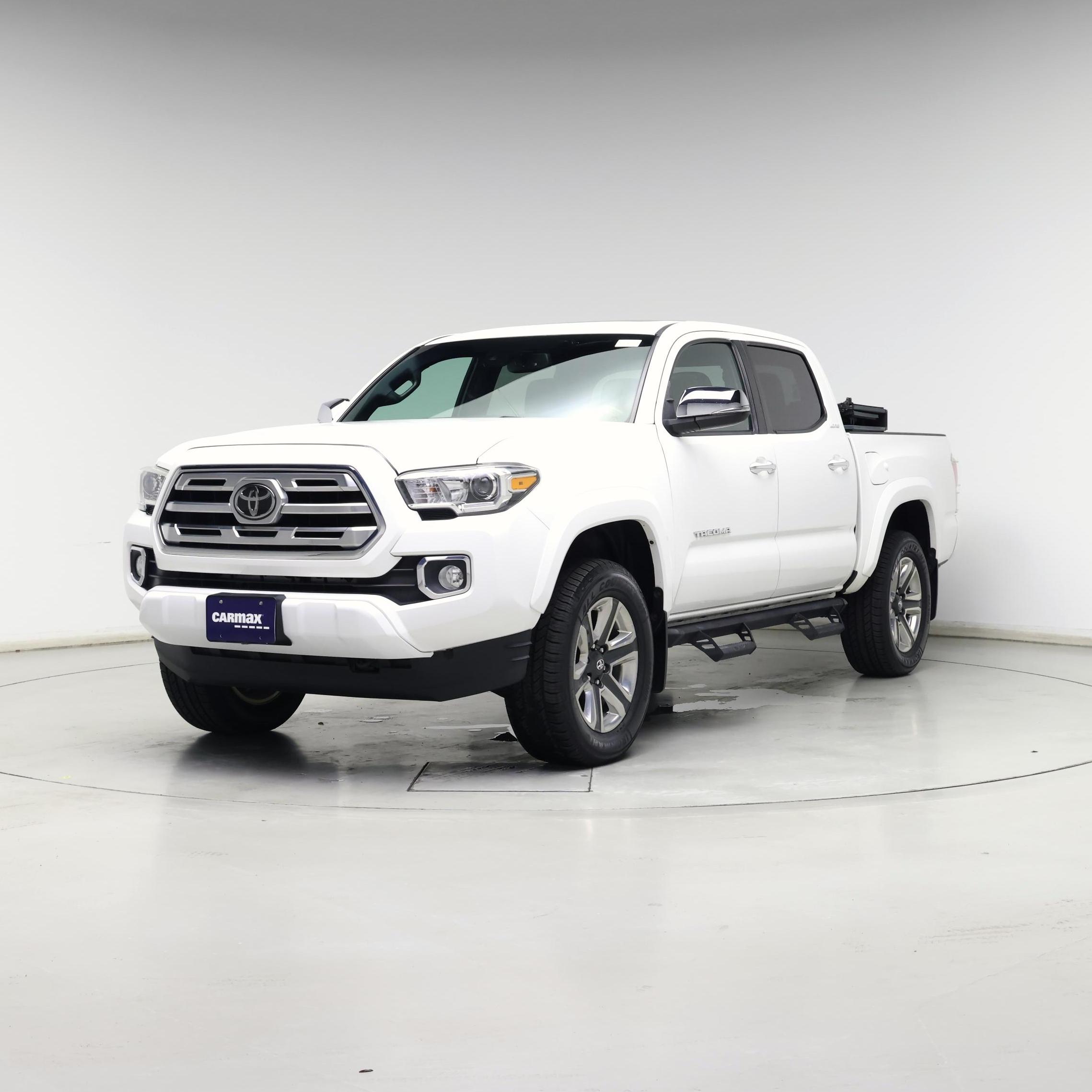 Thumbnail: 2019 Toyota Tacoma - 4
