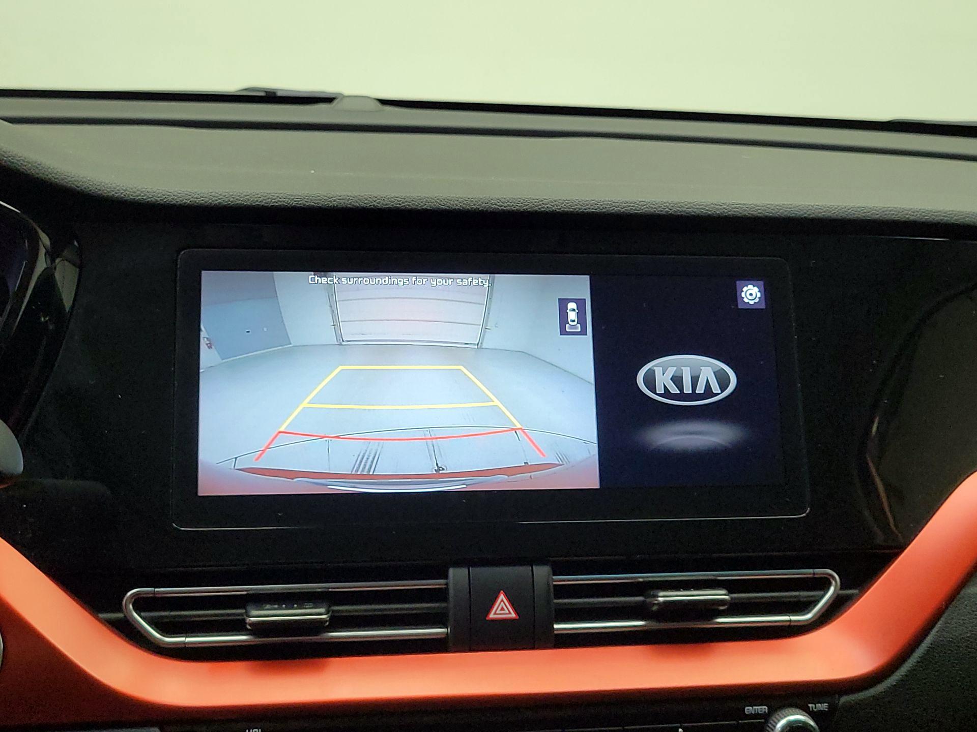 Thumbnail: 2021 Kia Niro - 15