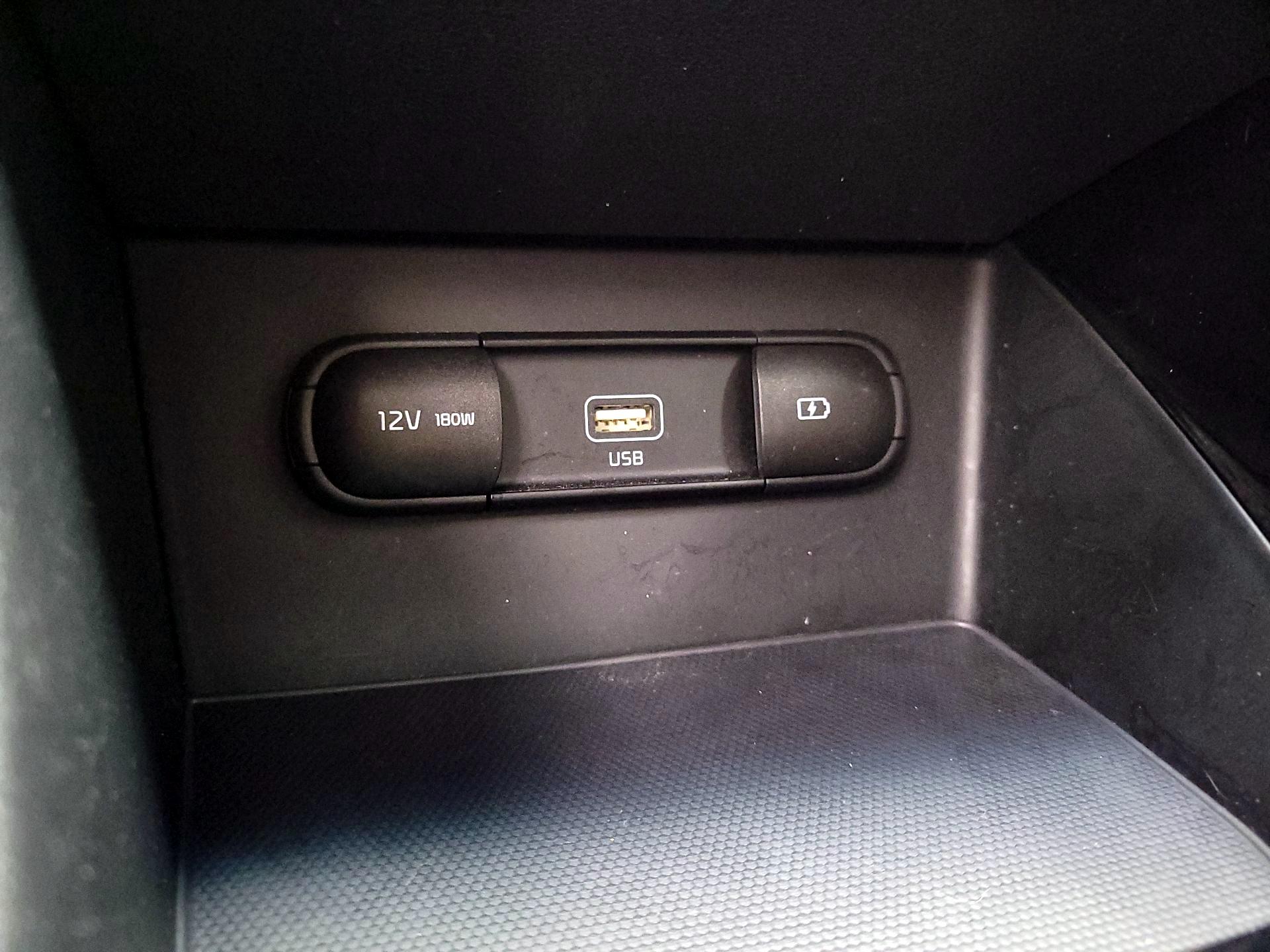 Thumbnail: 2021 Kia Niro - 19