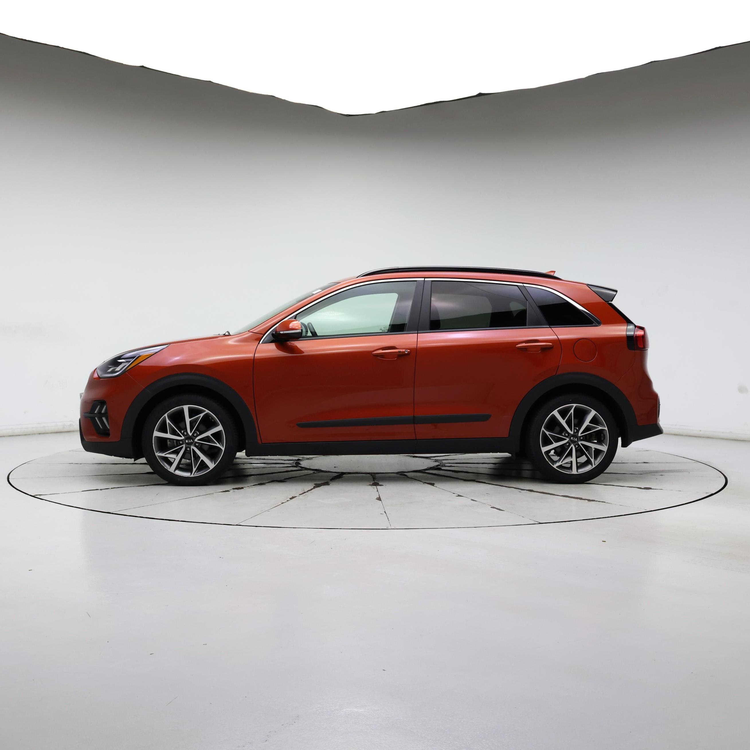 Thumbnail: 2021 Kia Niro - 3