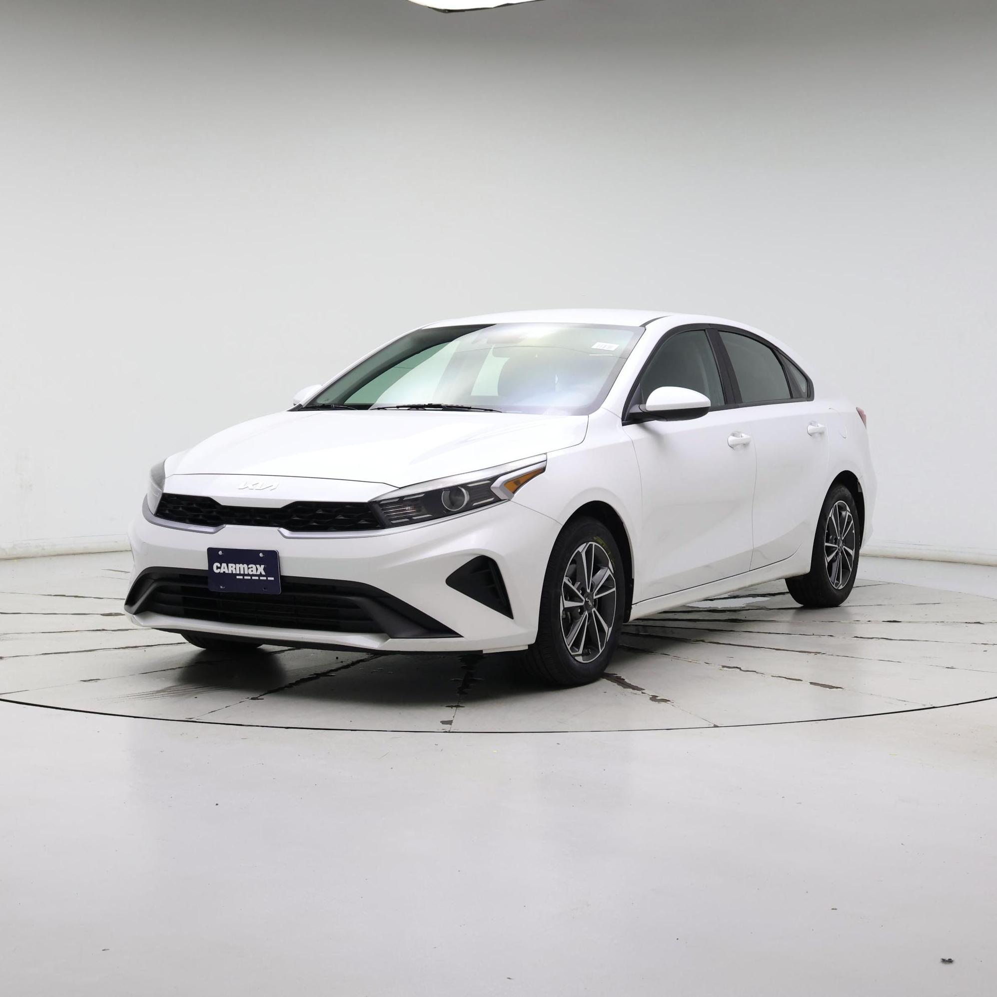 Thumbnail: 2022 Kia Forte - 4