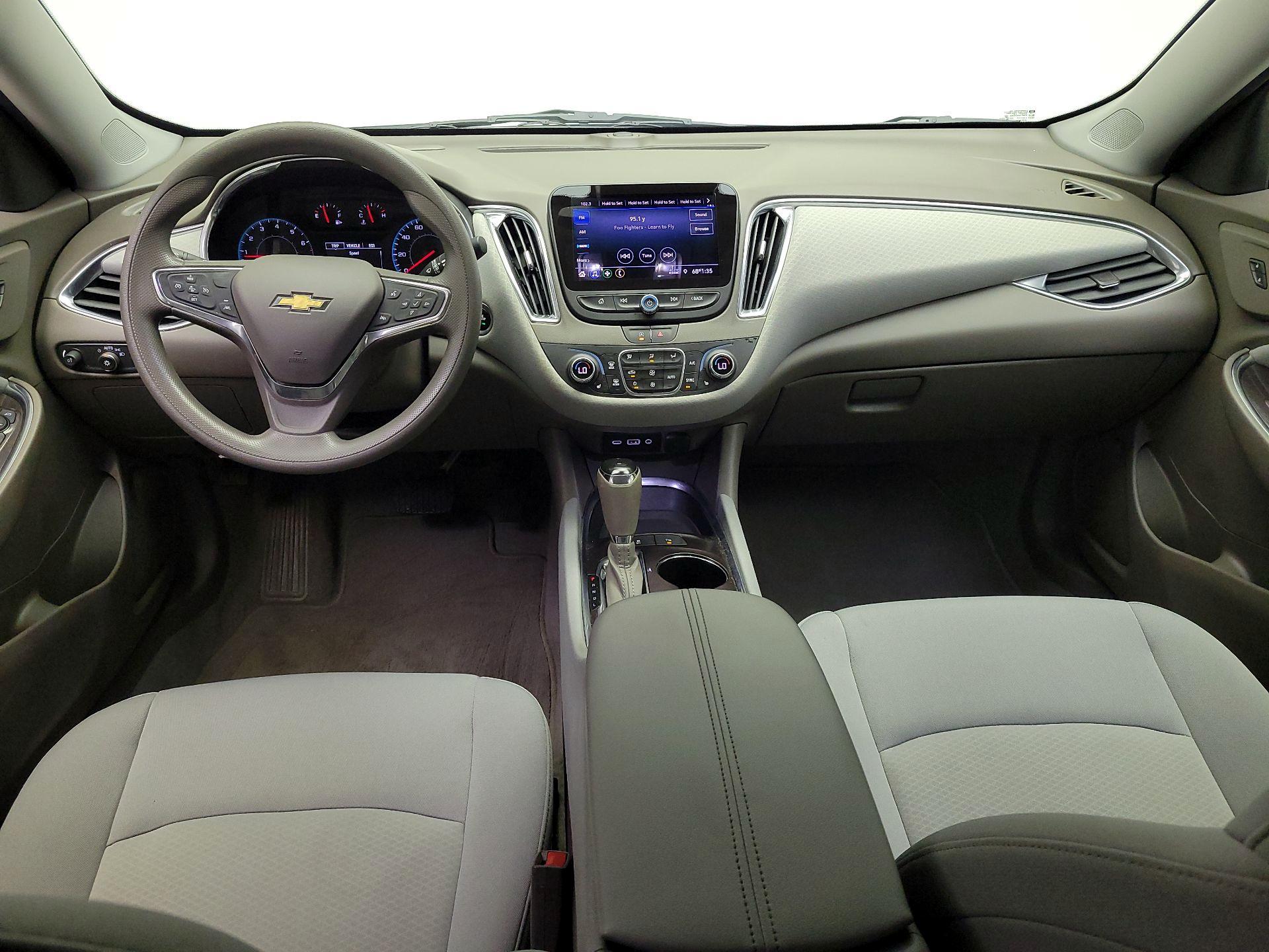 Thumbnail: 2020 Chevrolet Malibu - 9
