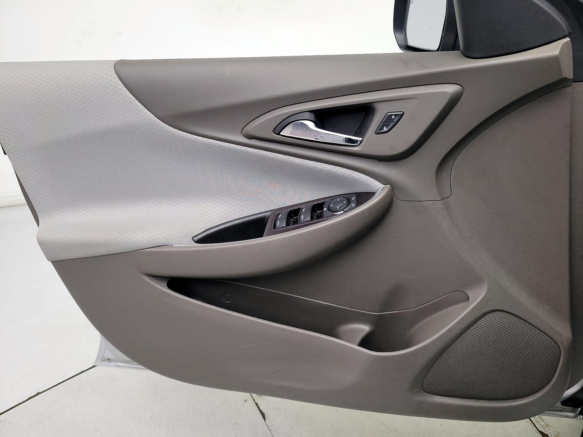 Thumbnail: 2020 Chevrolet Malibu - 12
