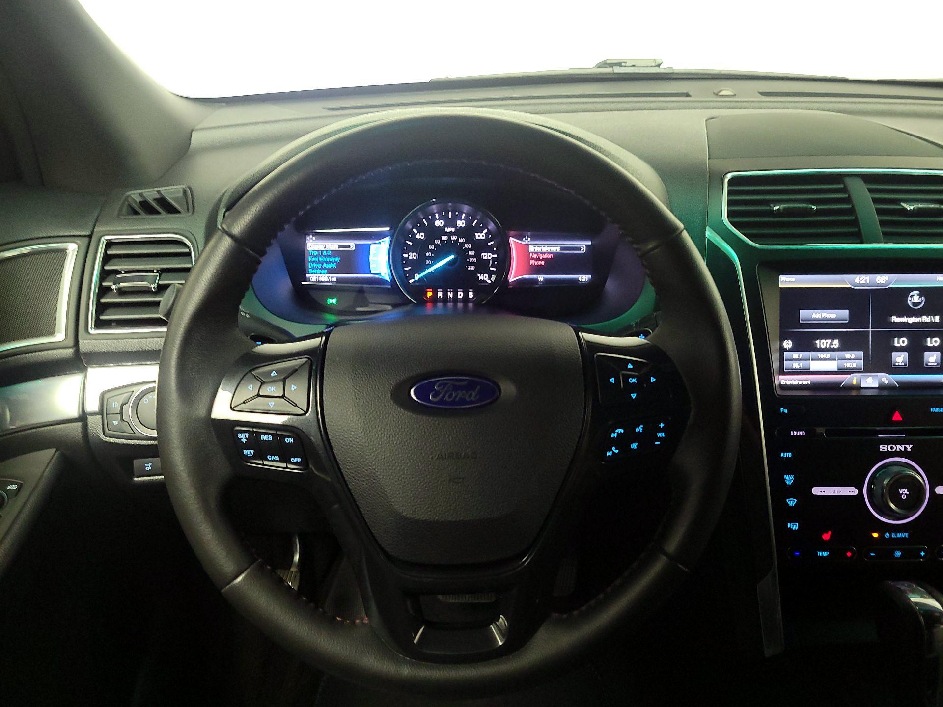 Thumbnail: 2016 Ford Explorer - 10