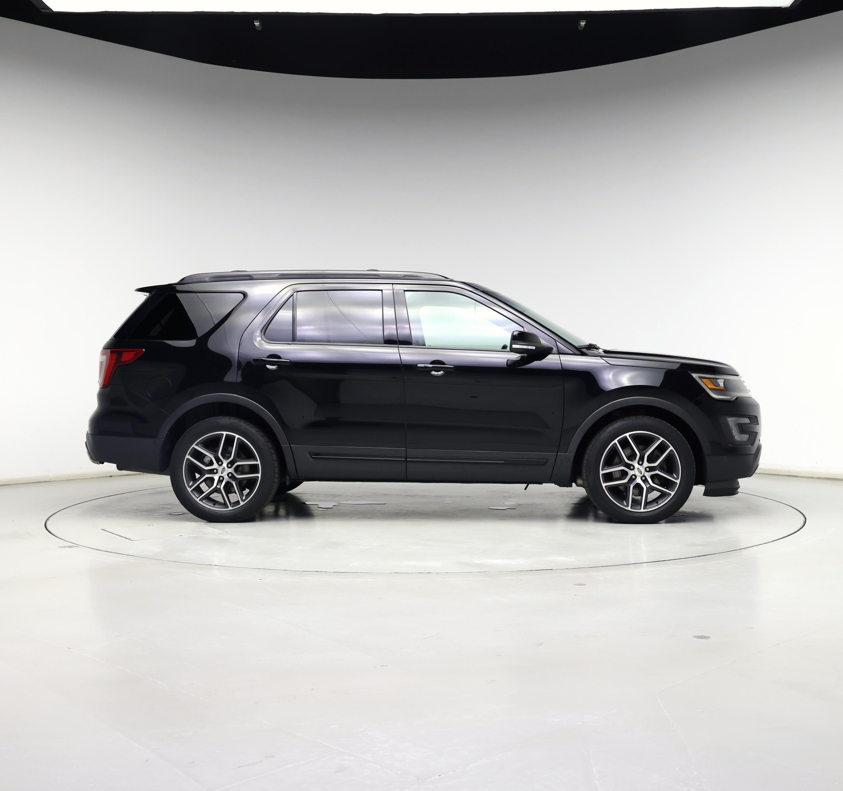 Thumbnail: 2016 Ford Explorer - 7