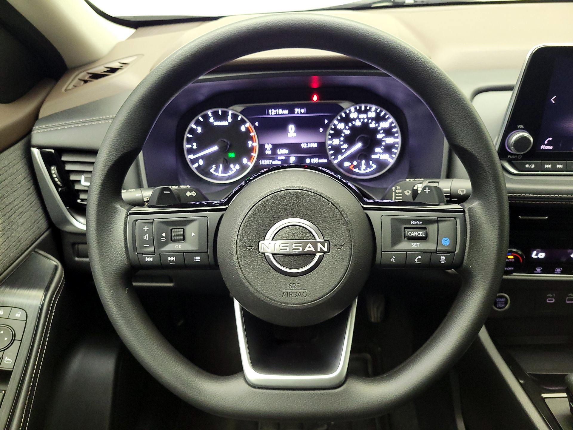 Thumbnail: 2022 Nissan Rogue - 10