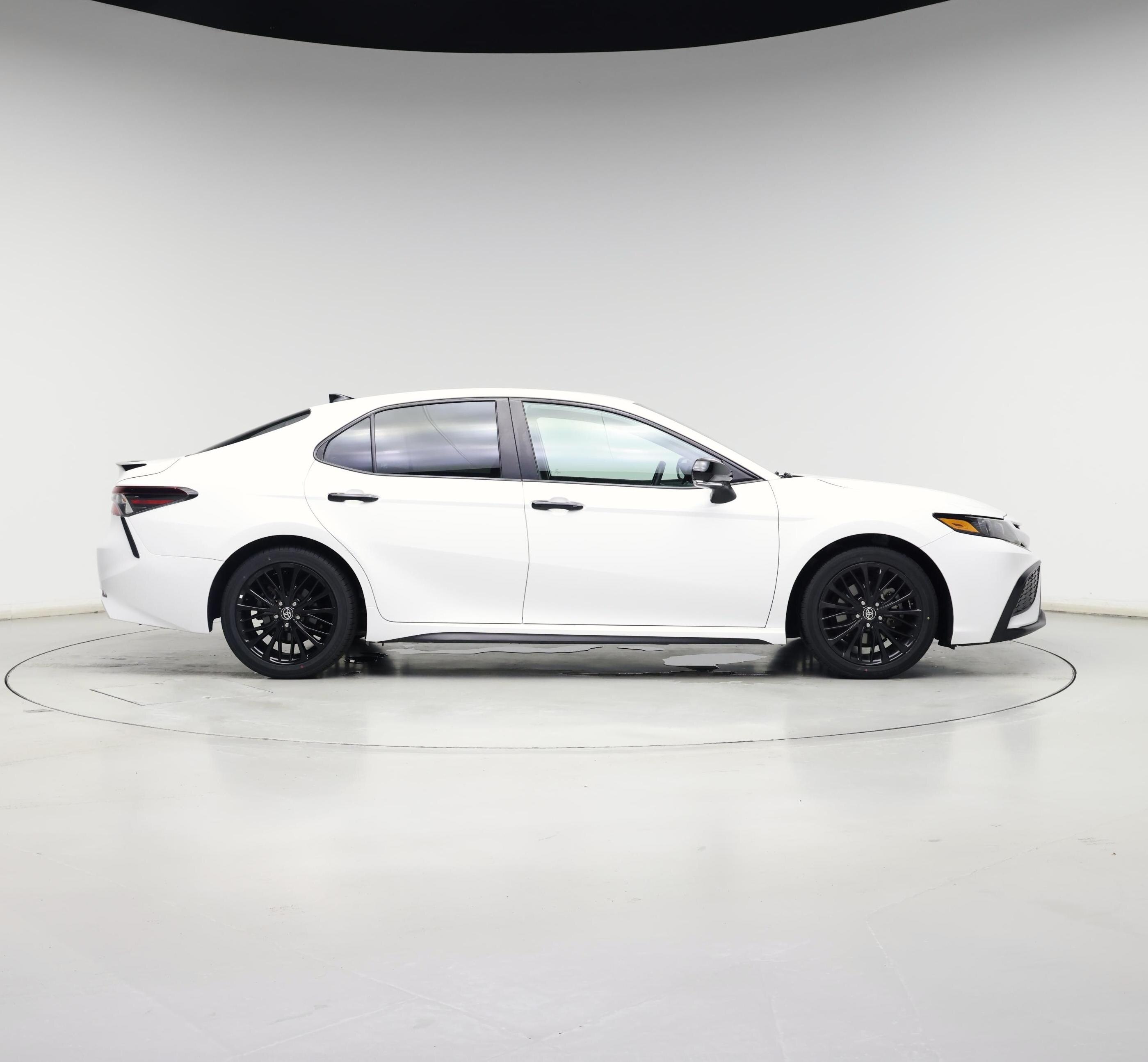 Thumbnail: 2022 Toyota Camry - 7