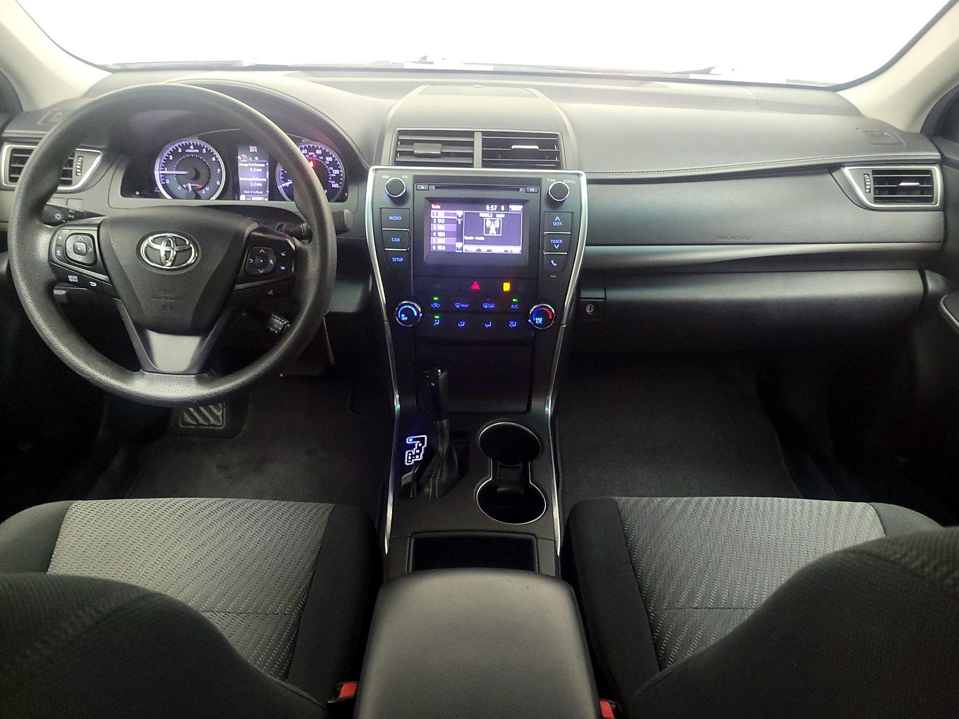 Thumbnail: 2017 Toyota Camry - 9