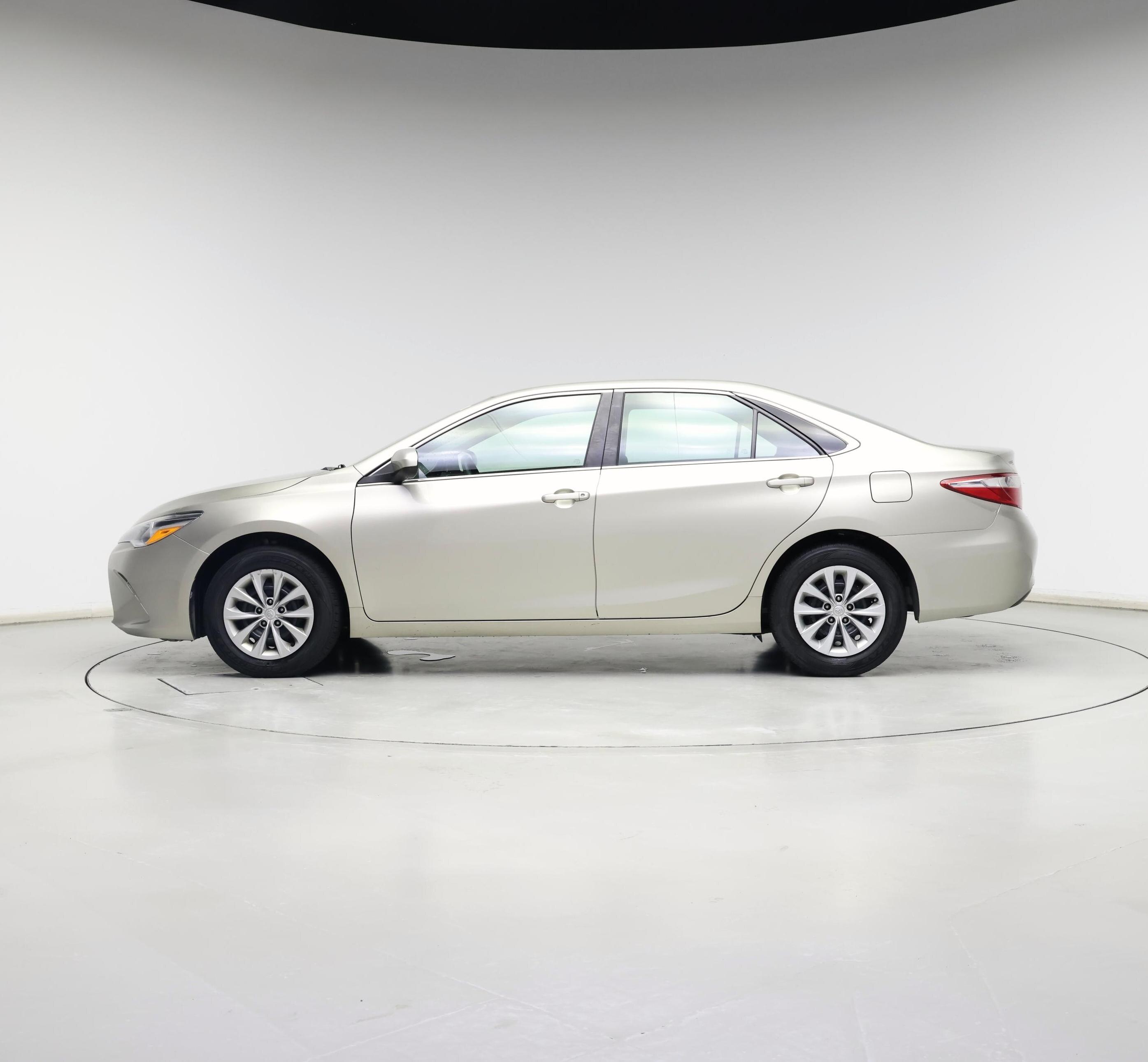 Thumbnail: 2017 Toyota Camry - 3
