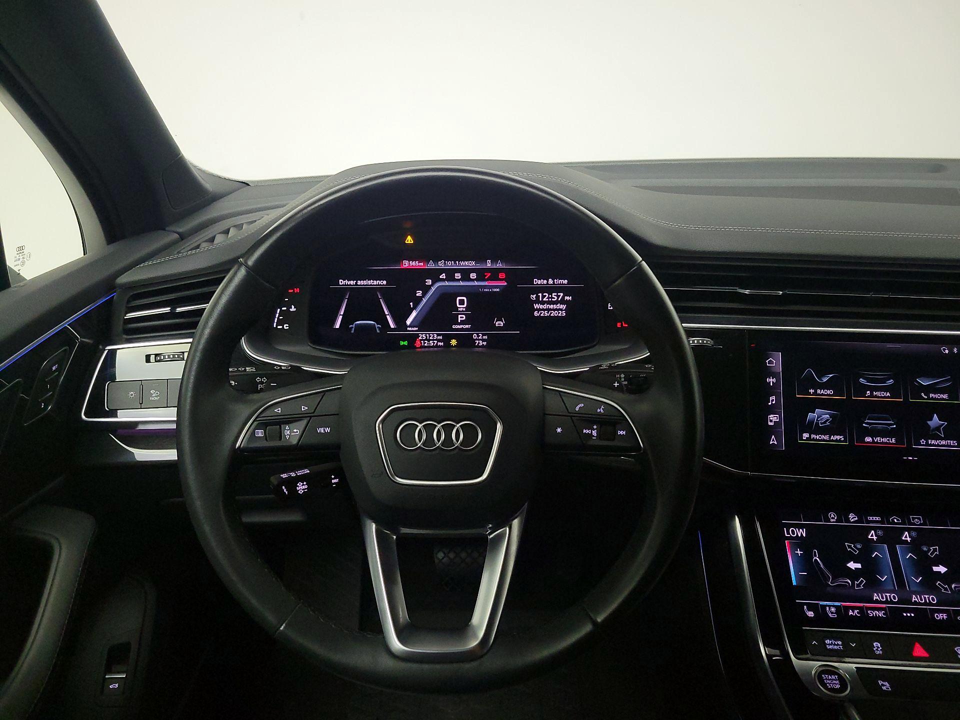 Thumbnail: 2023 Audi Q7 - 10