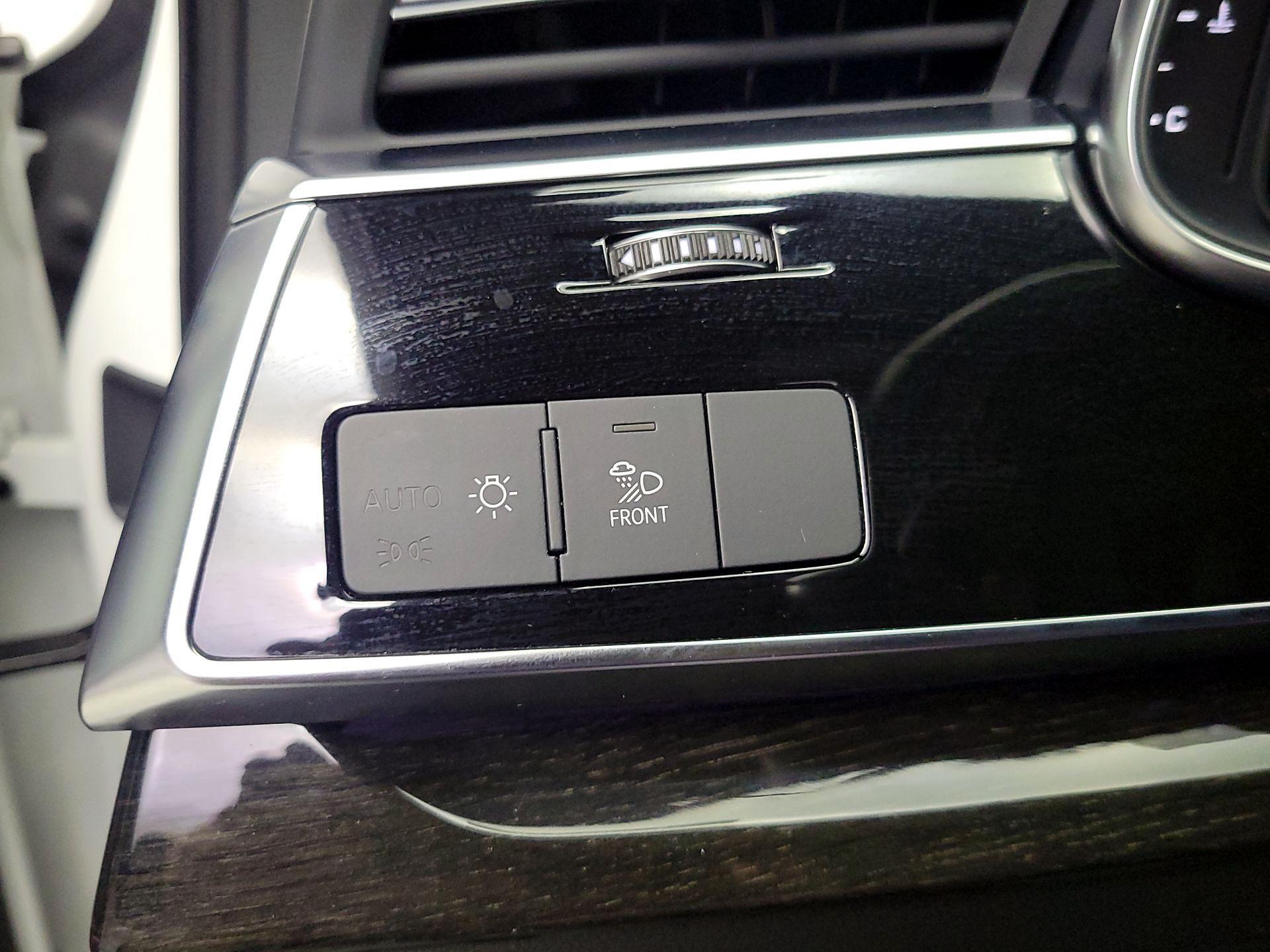 Thumbnail: 2023 Audi Q7 - 13