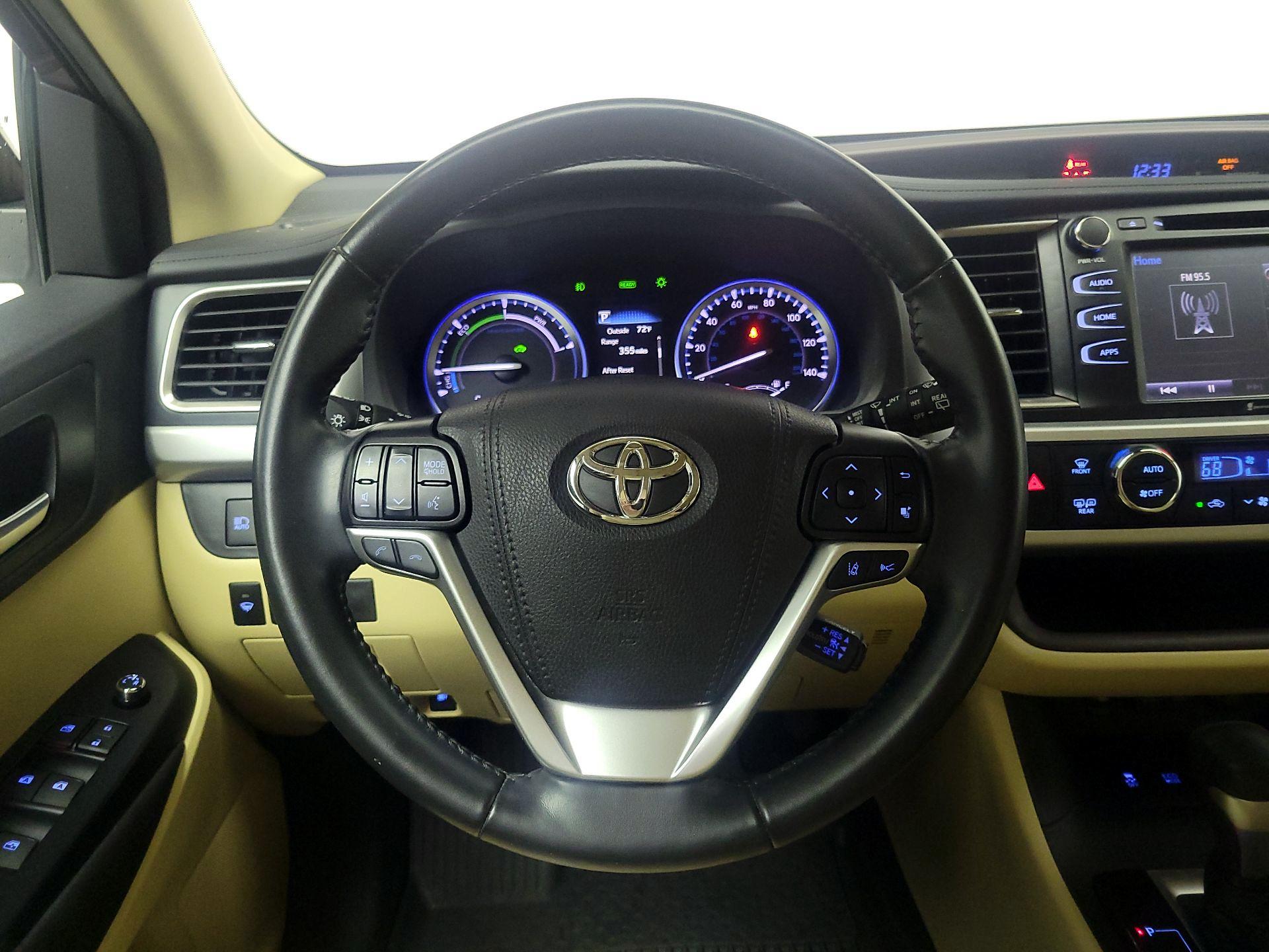 Thumbnail: 2019 Toyota Highlander - 10