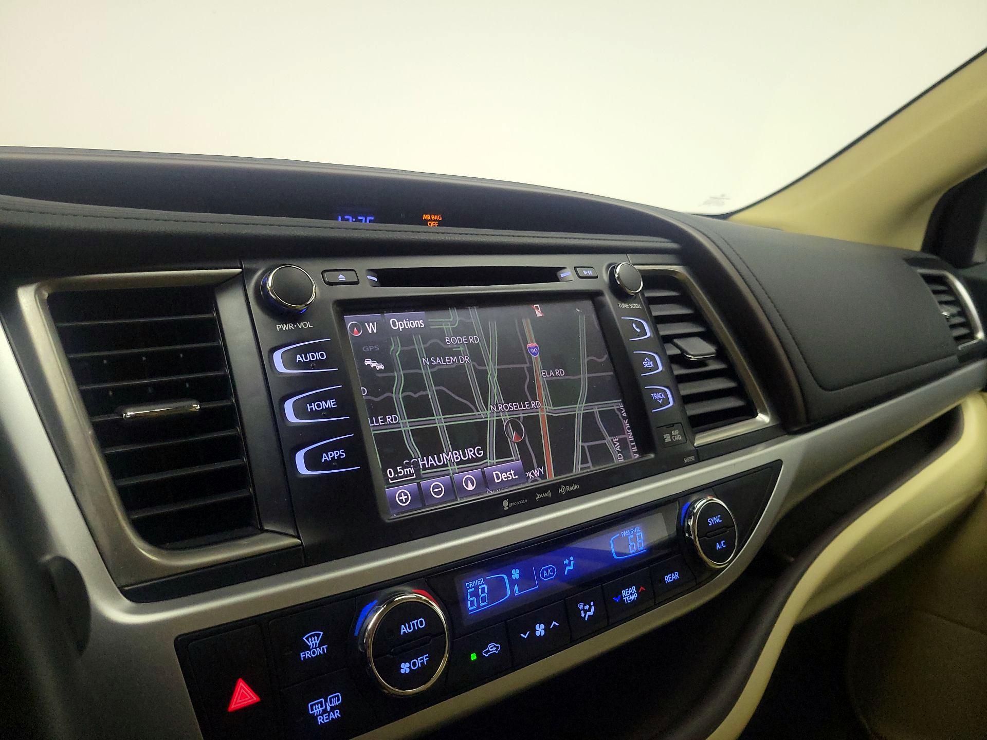 Thumbnail: 2019 Toyota Highlander - 14