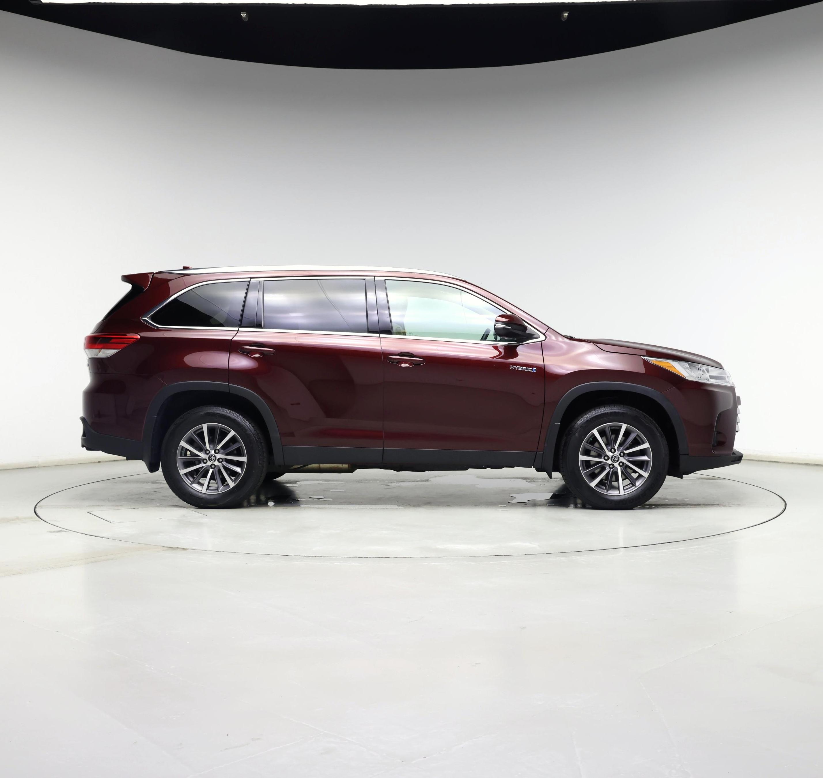 Thumbnail: 2019 Toyota Highlander - 7