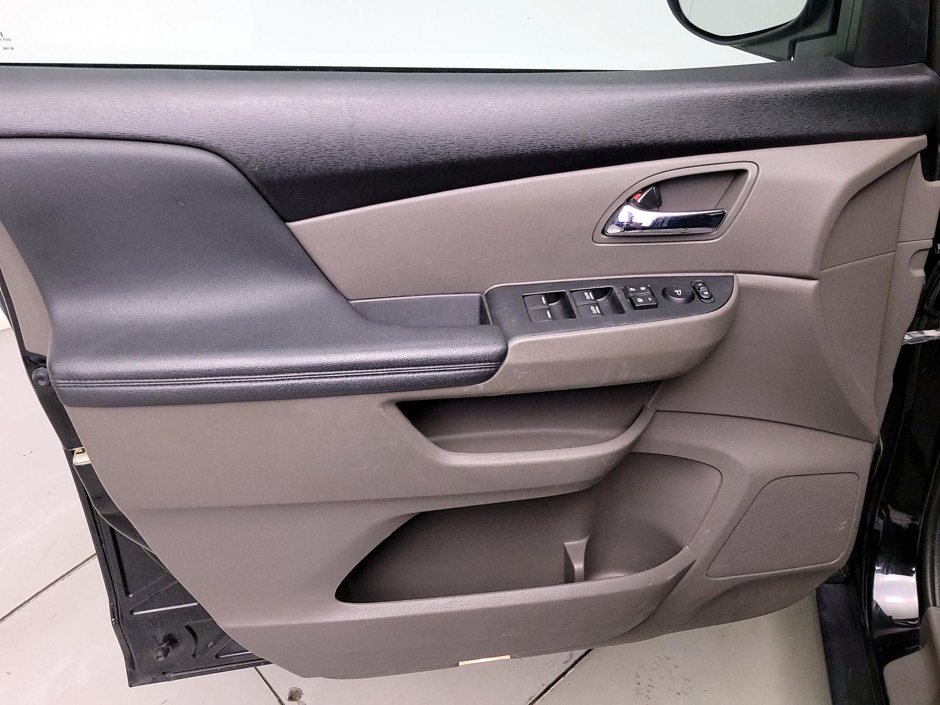 Thumbnail: 2015 Honda Odyssey - 12