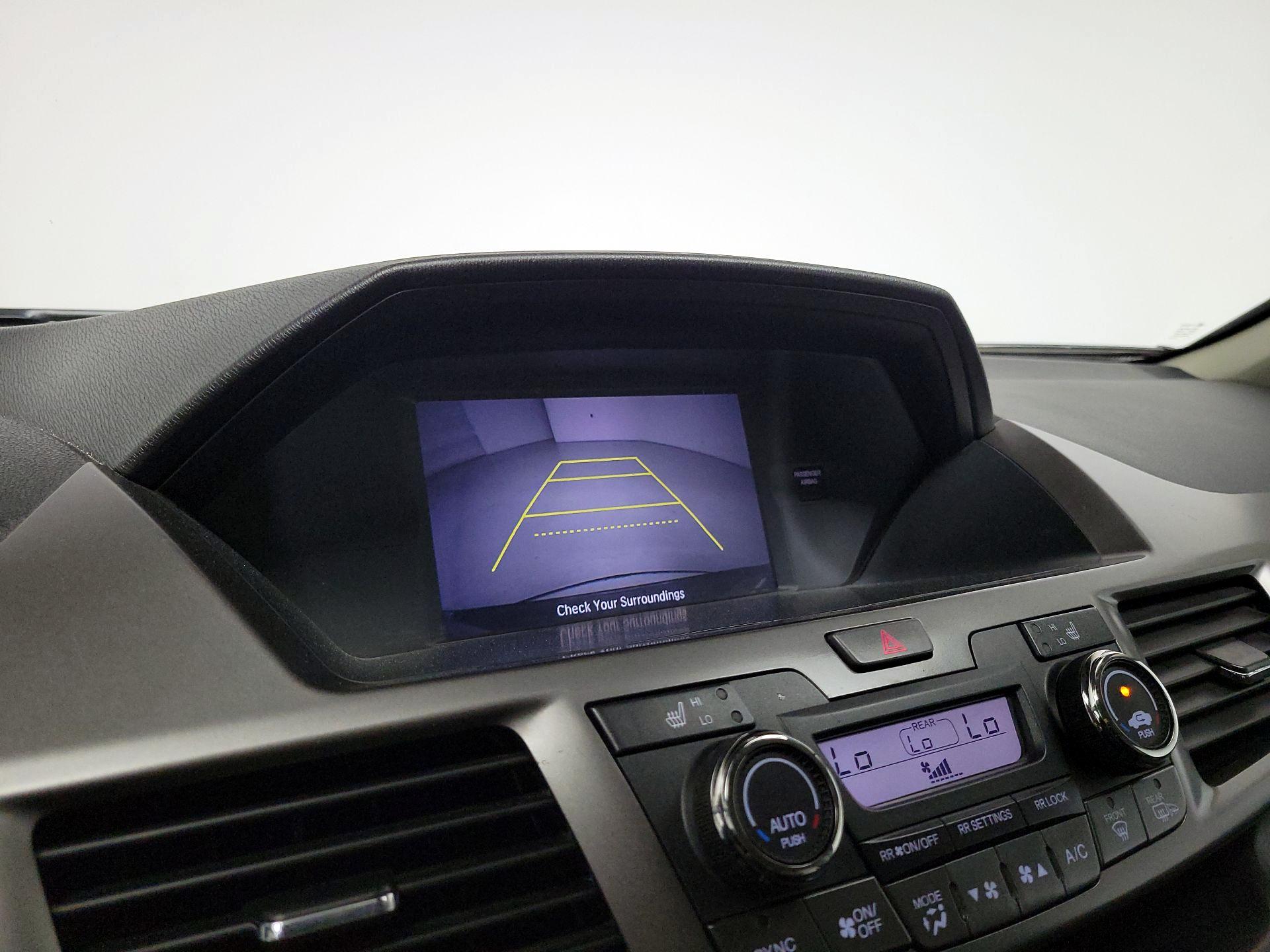 Thumbnail: 2015 Honda Odyssey - 14