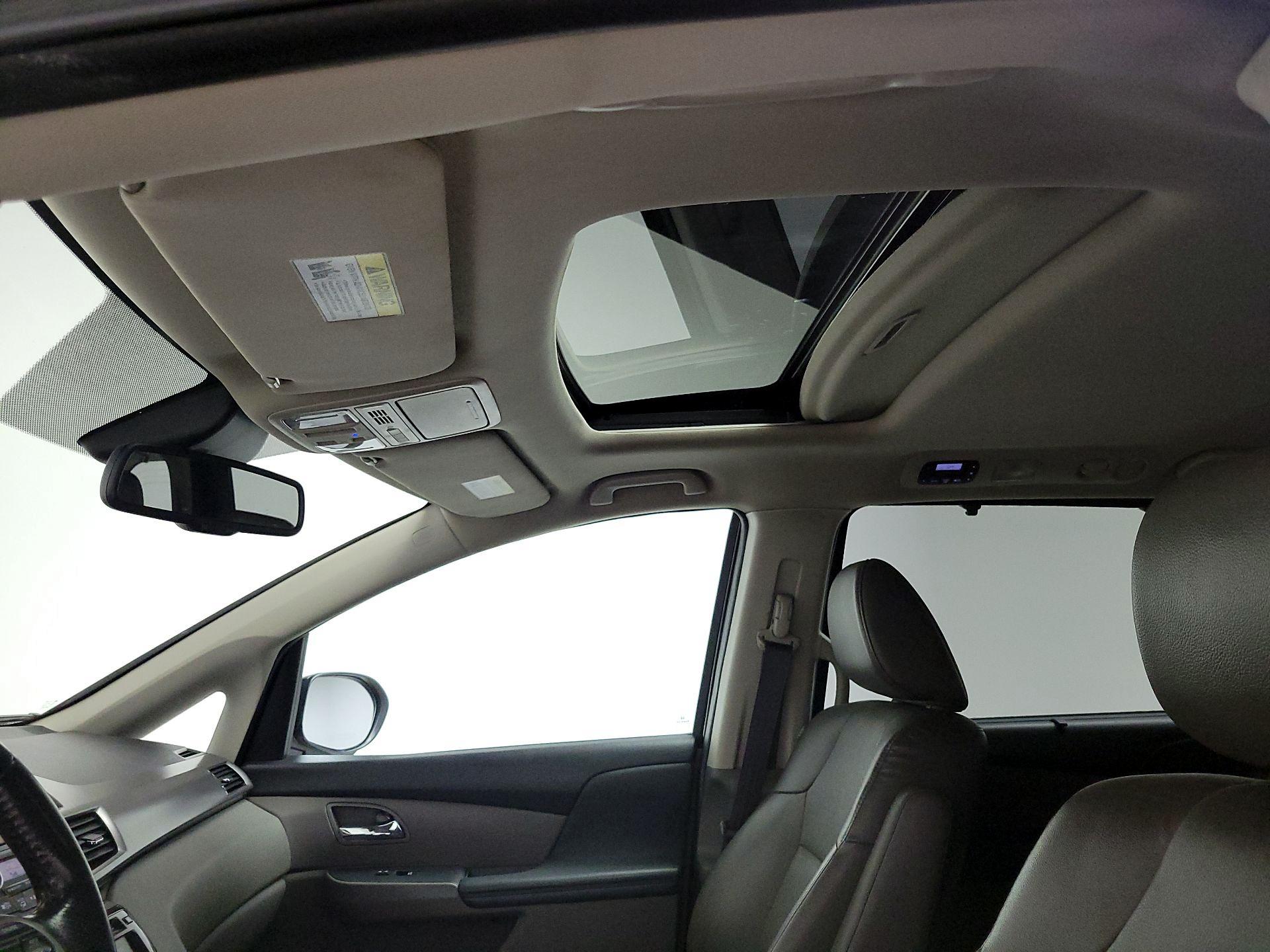 Thumbnail: 2015 Honda Odyssey - 19