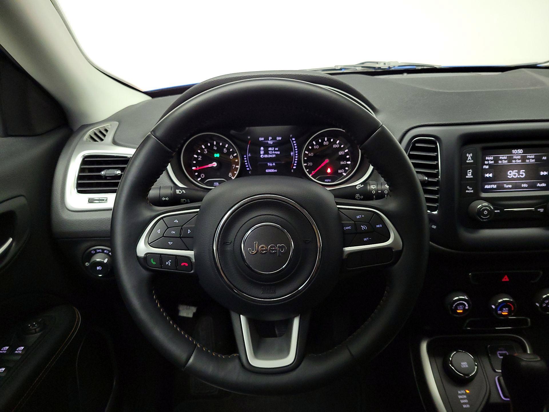 Thumbnail: 2018 Jeep Compass - 10