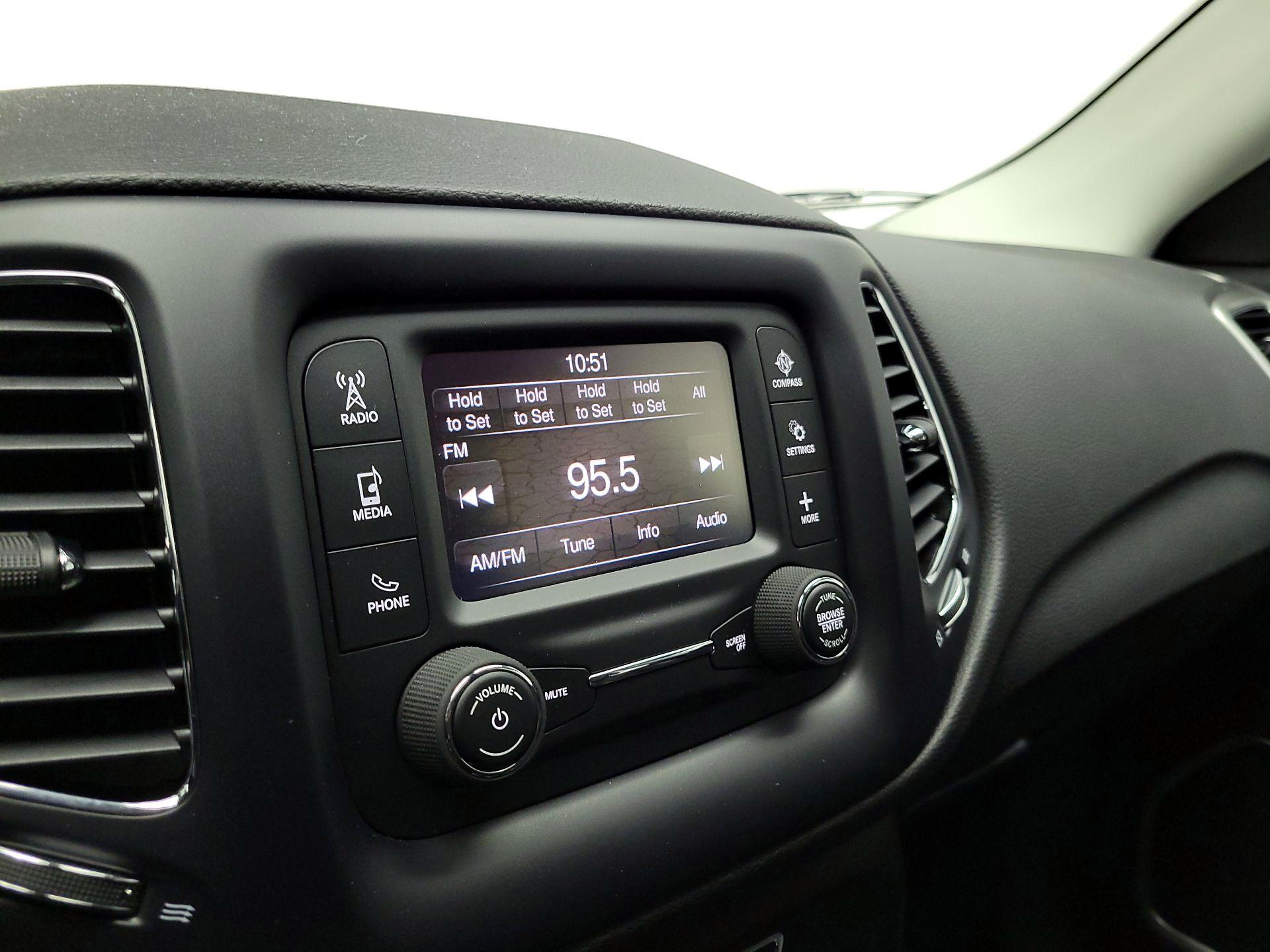 Thumbnail: 2018 Jeep Compass - 15
