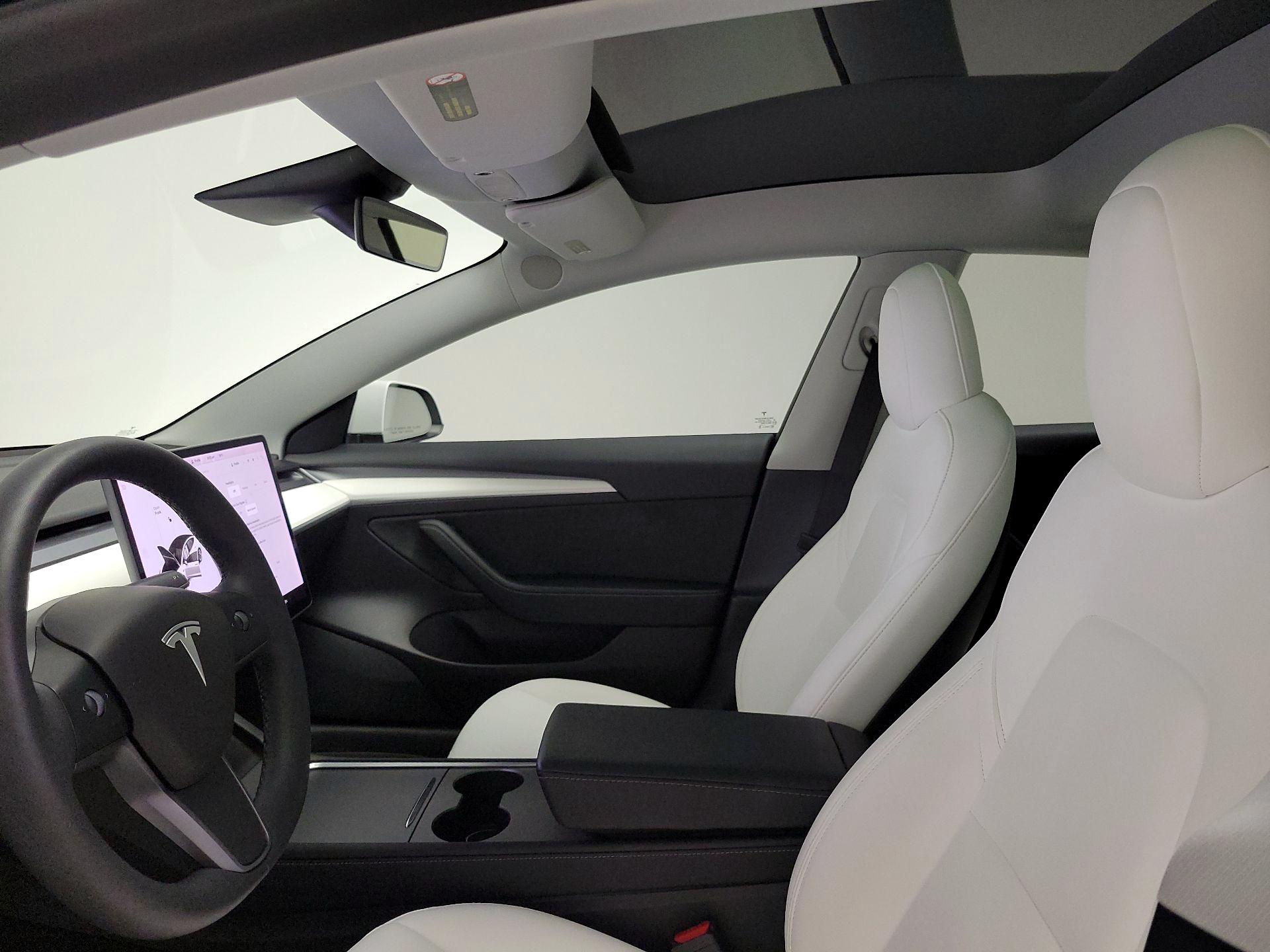 Thumbnail: 2021 Tesla Model 3 - 19