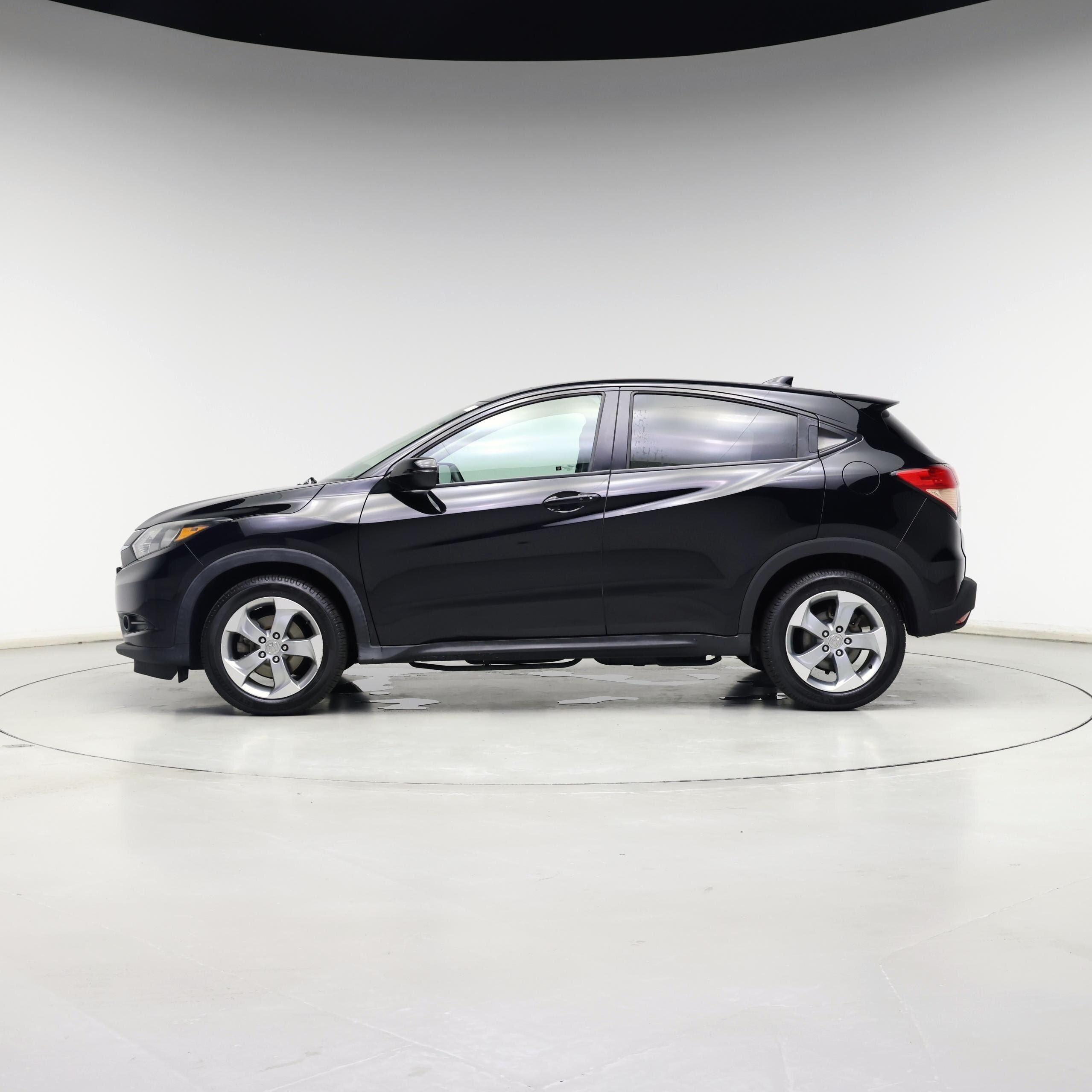 Thumbnail: 2017 Honda HR-V - 3