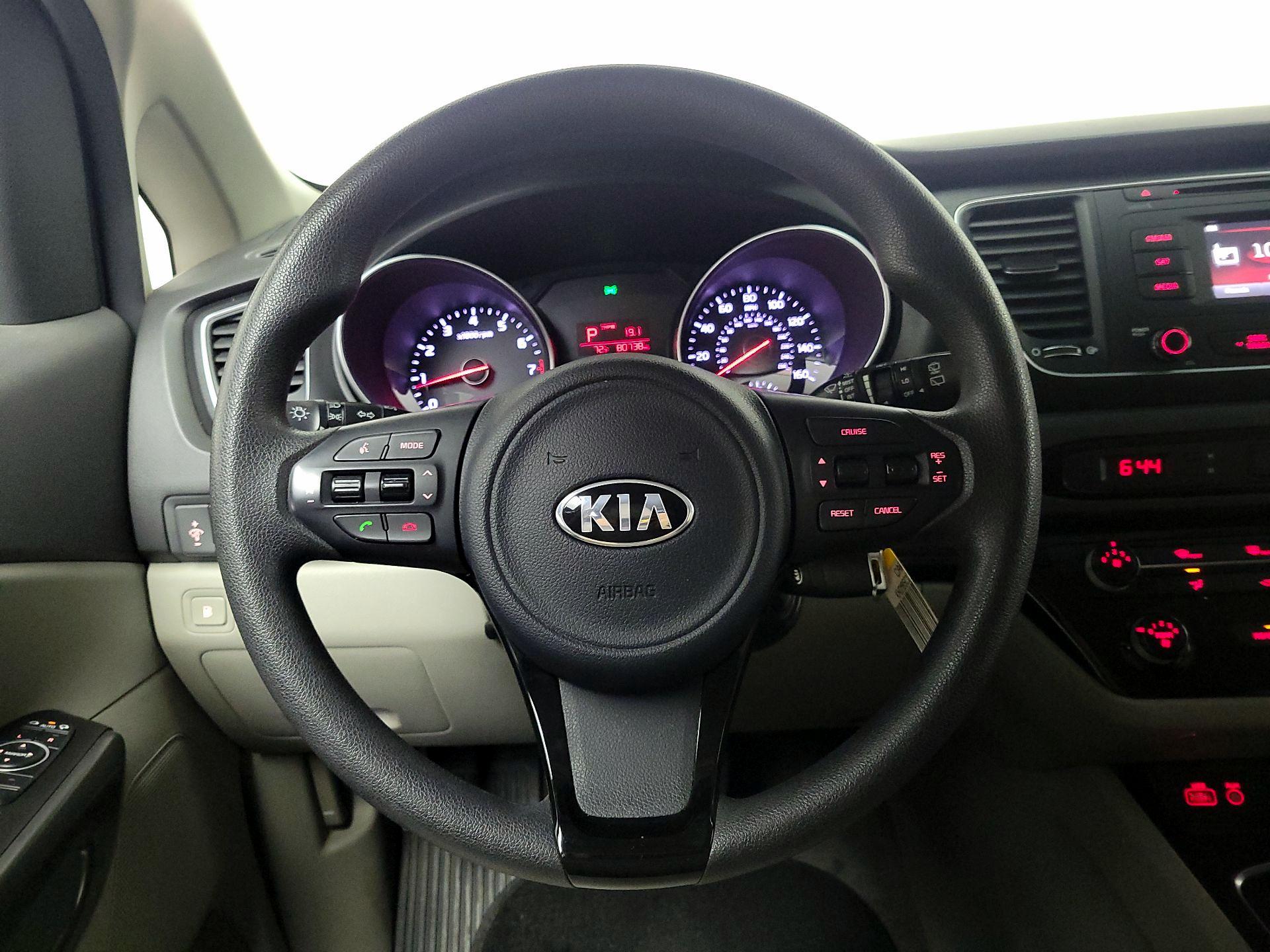 Thumbnail: 2015 Kia Sedona - 10
