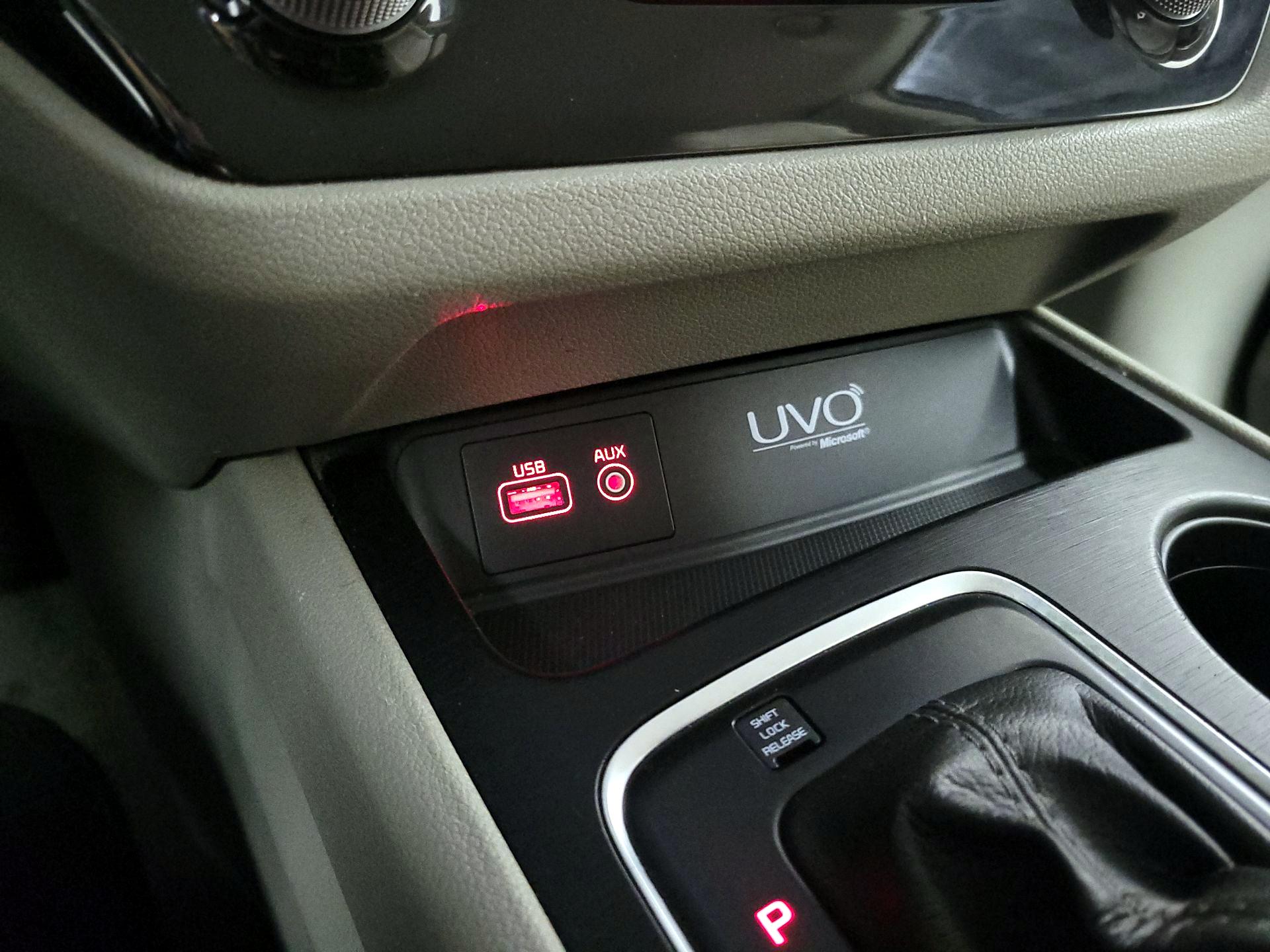 Thumbnail: 2015 Kia Sedona - 18
