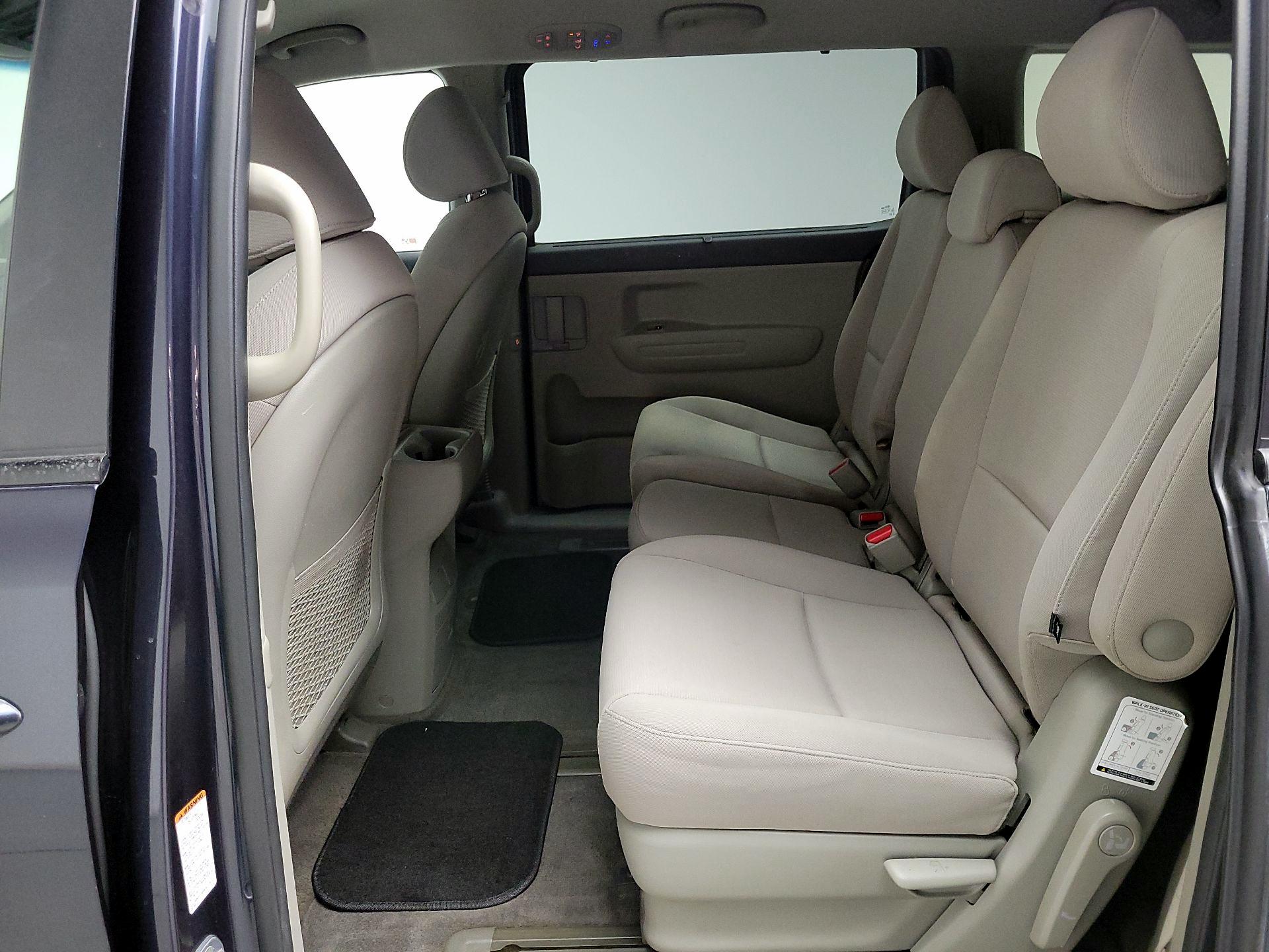 Thumbnail: 2015 Kia Sedona - 19