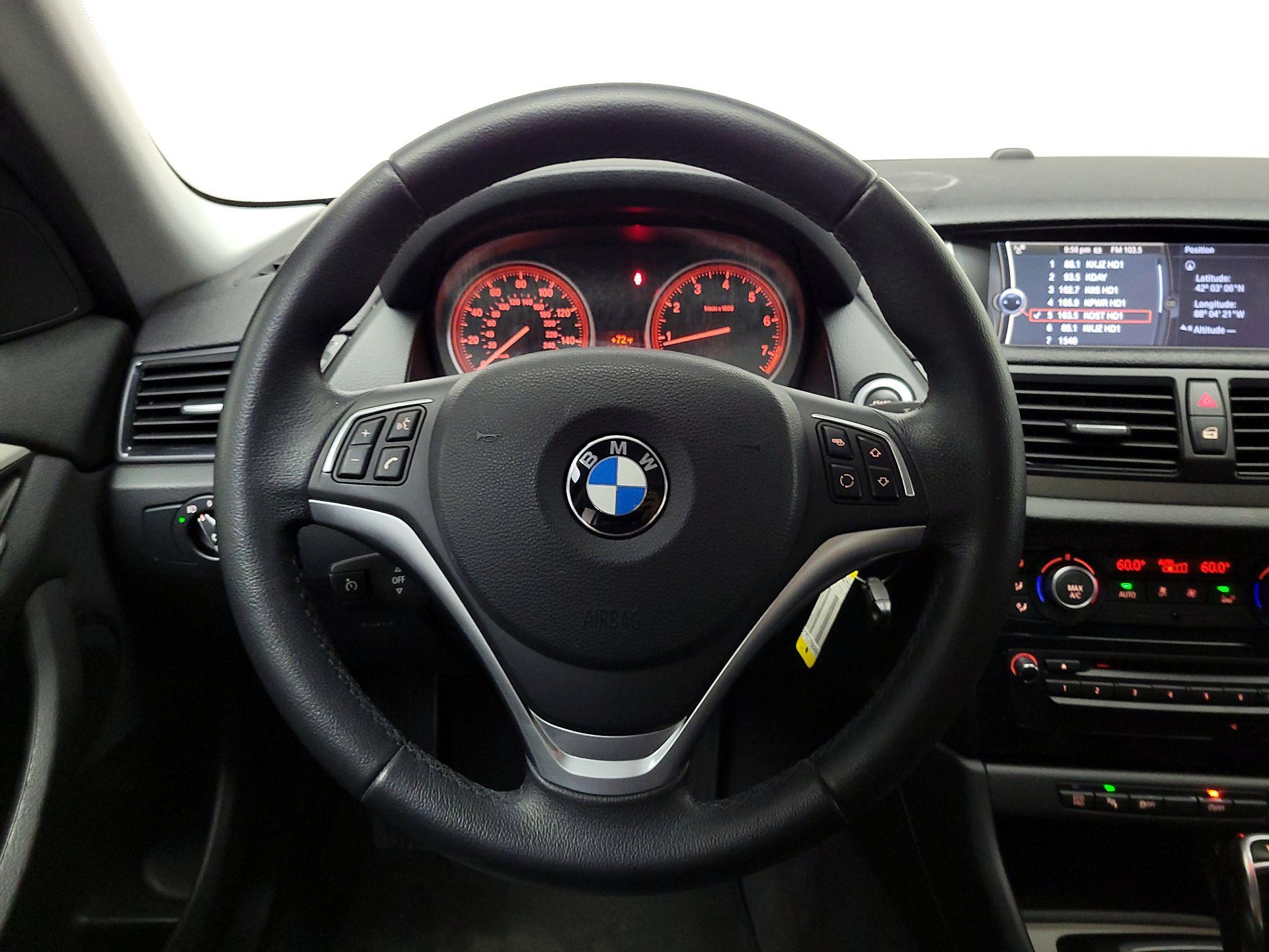 Thumbnail: 2015 BMW X1 - 10
