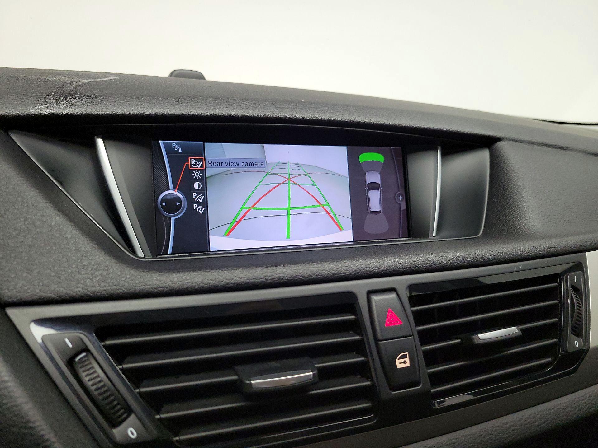 Thumbnail: 2015 BMW X1 - 15