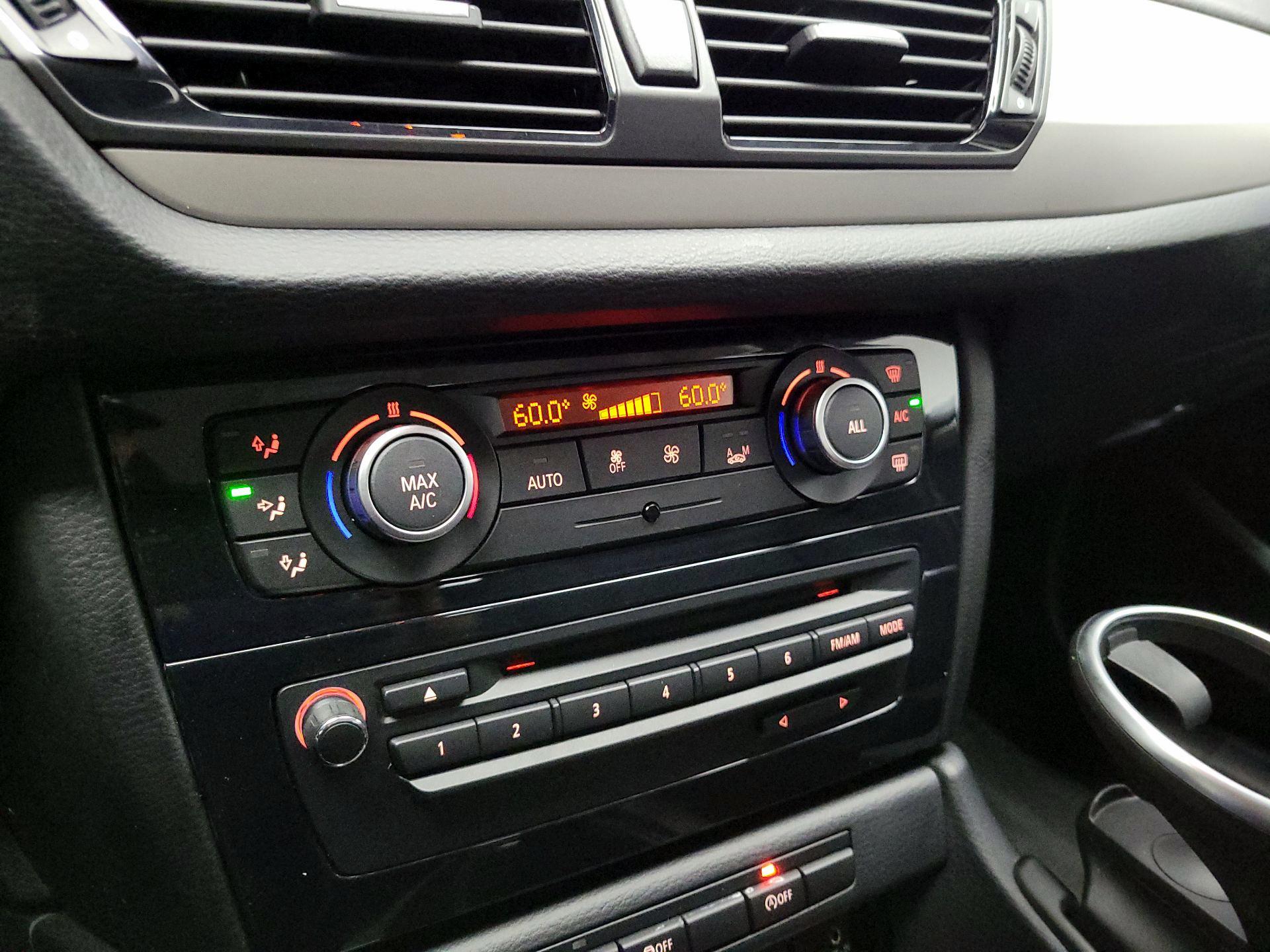 Thumbnail: 2015 BMW X1 - 17