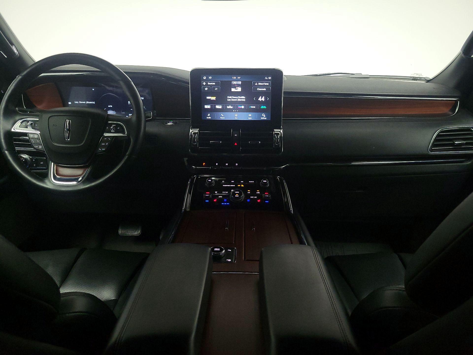 Thumbnail: 2021 Lincoln Navigator - 9