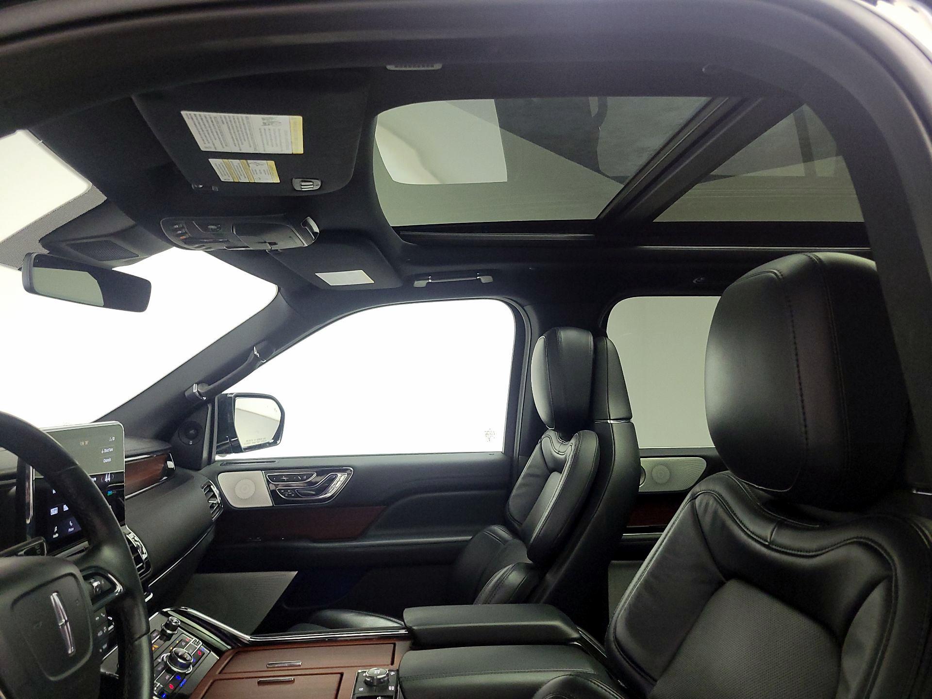 Thumbnail: 2021 Lincoln Navigator - 20