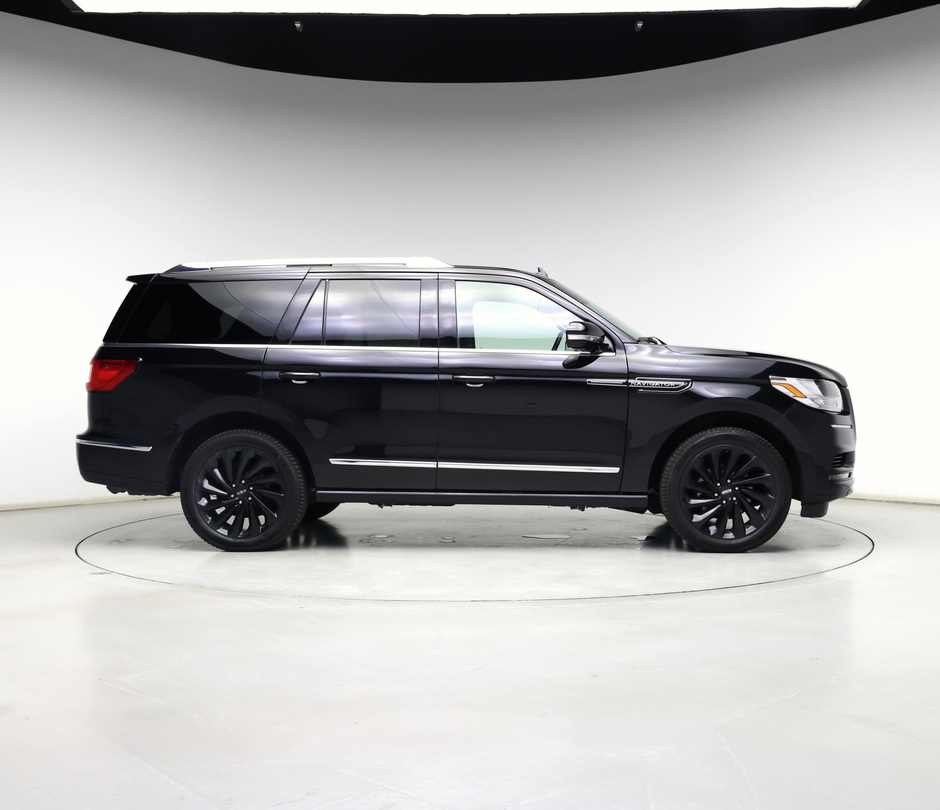 Thumbnail: 2021 Lincoln Navigator - 7