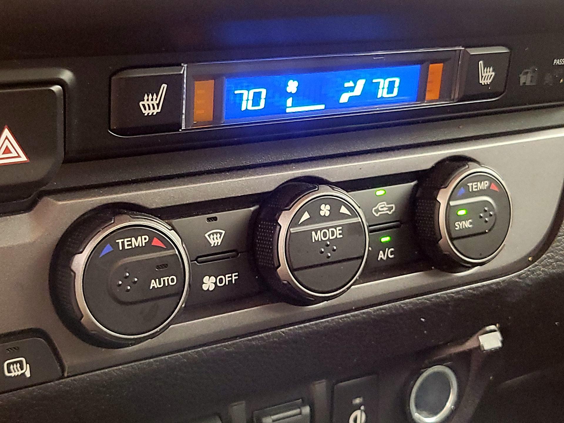 Thumbnail: 2021 Toyota Tacoma - 17