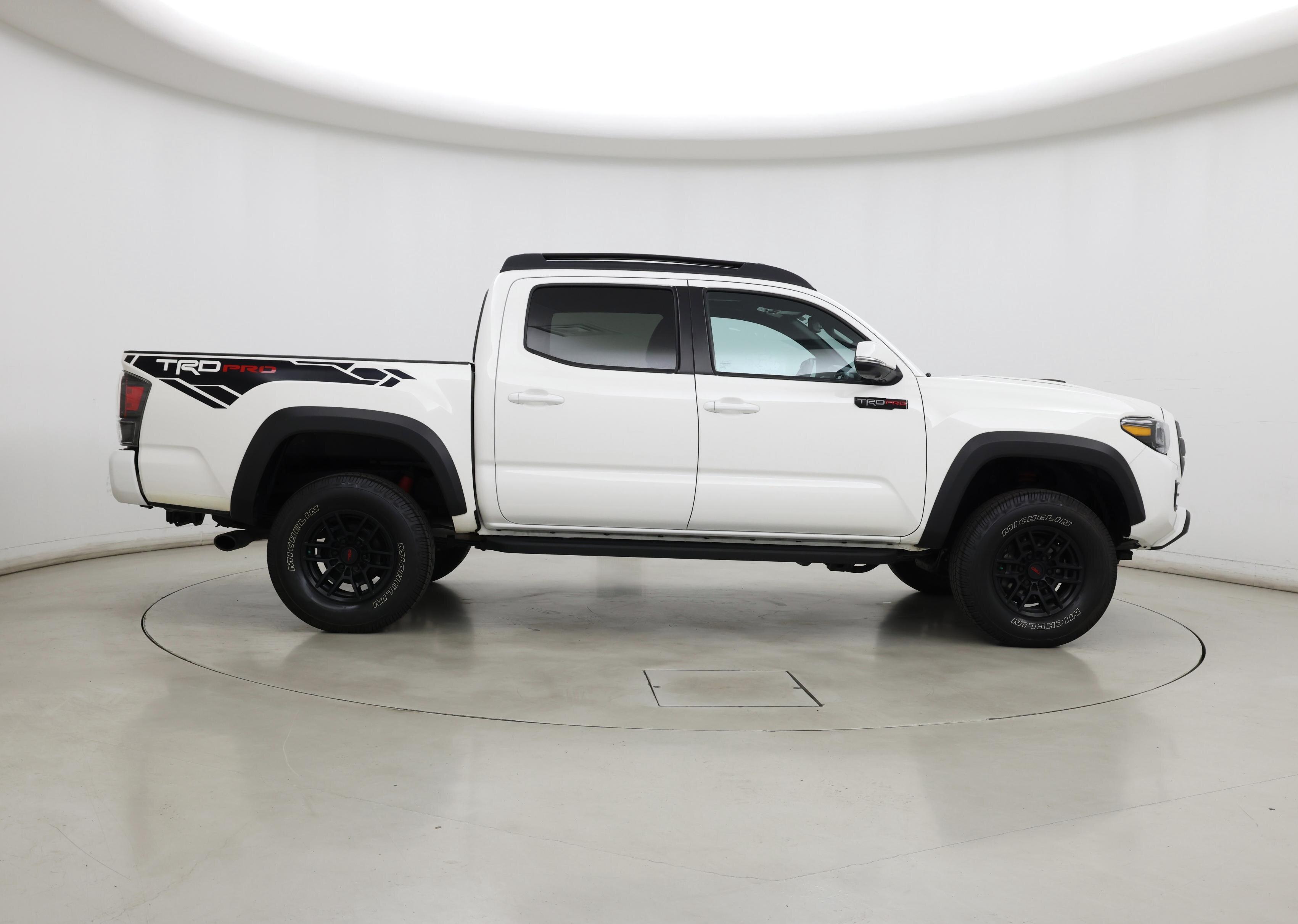 Thumbnail: 2021 Toyota Tacoma - 7