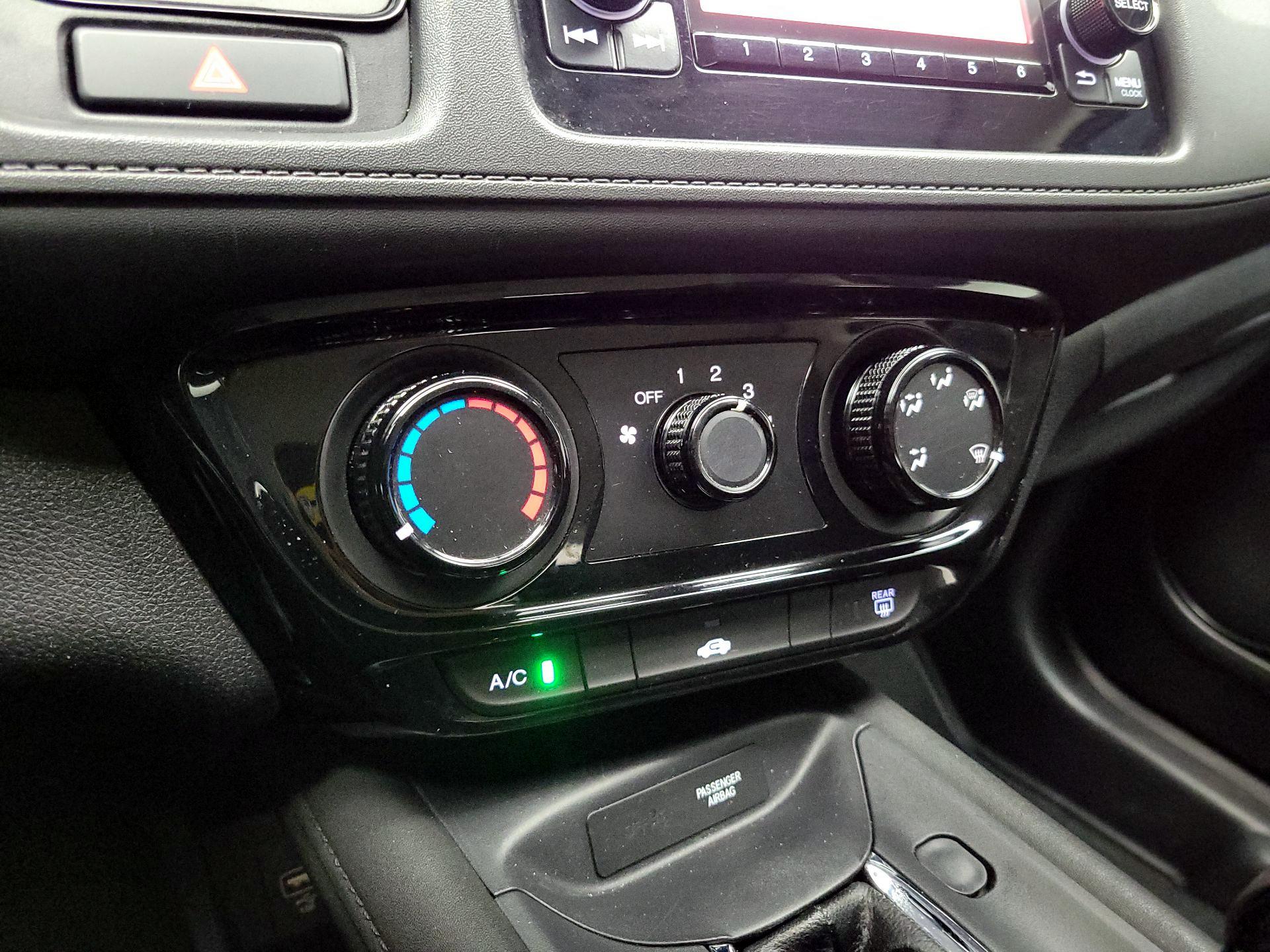 Thumbnail: 2019 Honda HR-V - 16