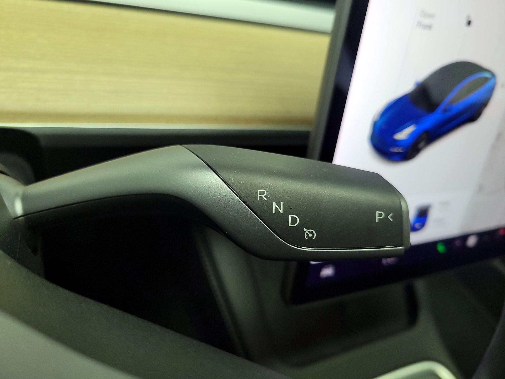 Thumbnail: 2021 Tesla Model 3 - 17