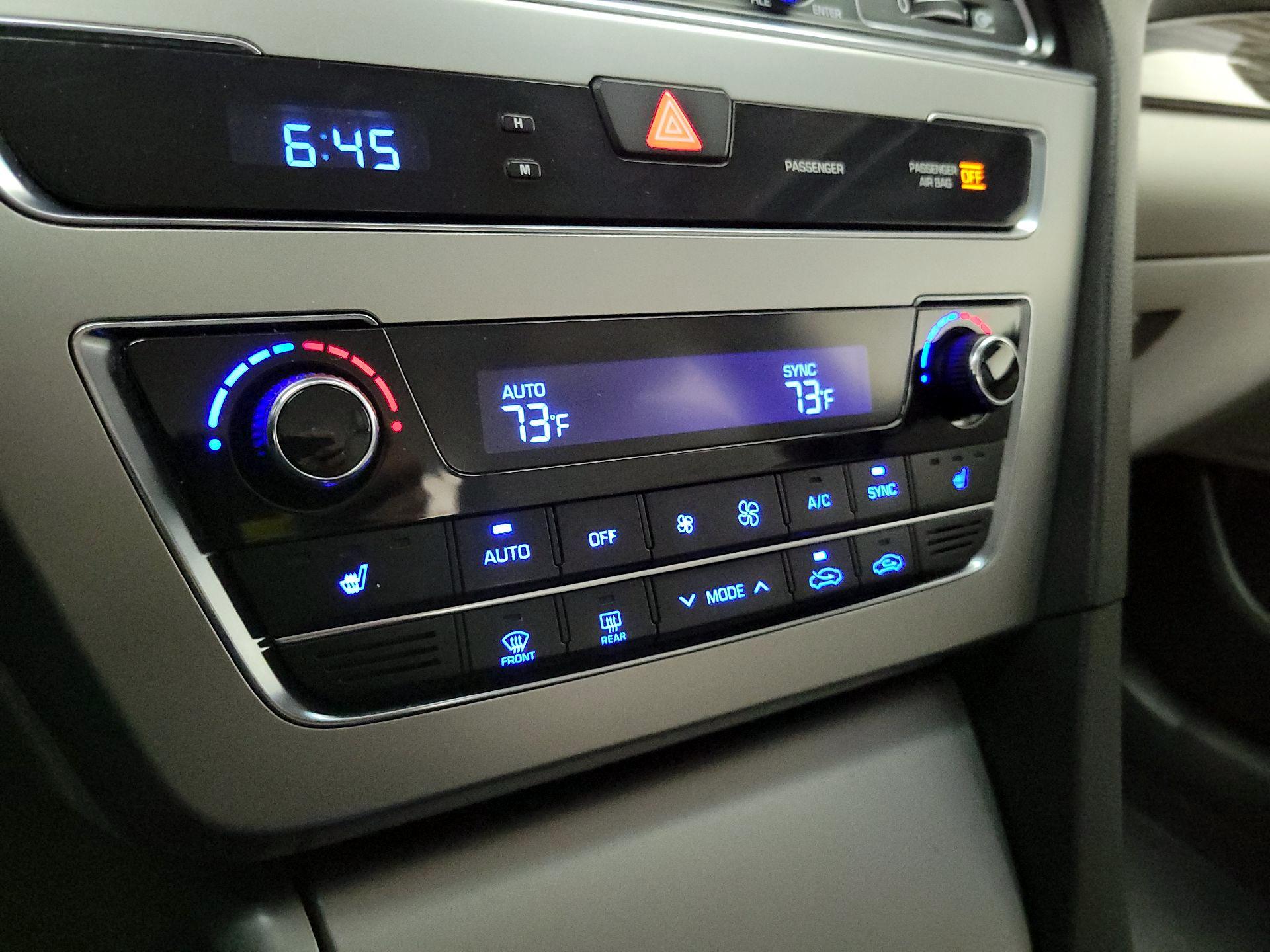 Thumbnail: 2015 Hyundai Sonata - 16