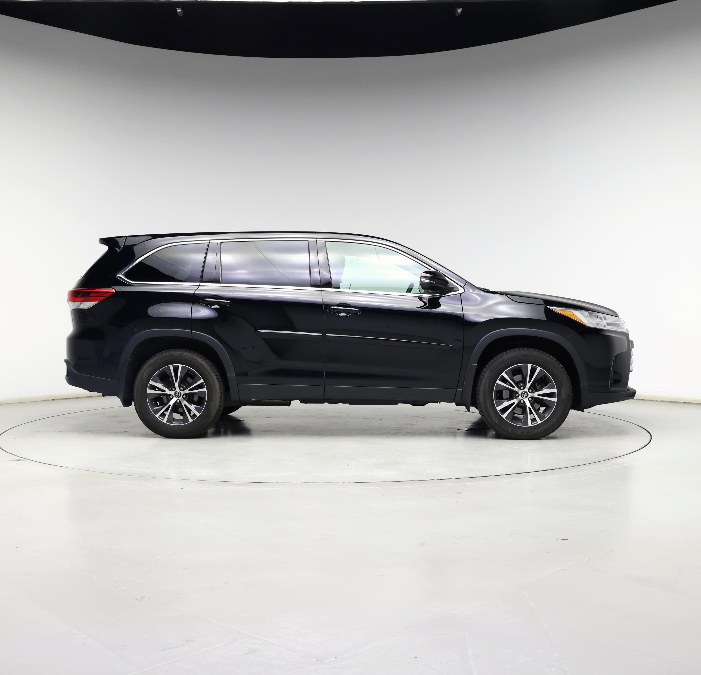 Thumbnail: 2019 Toyota Highlander - 7