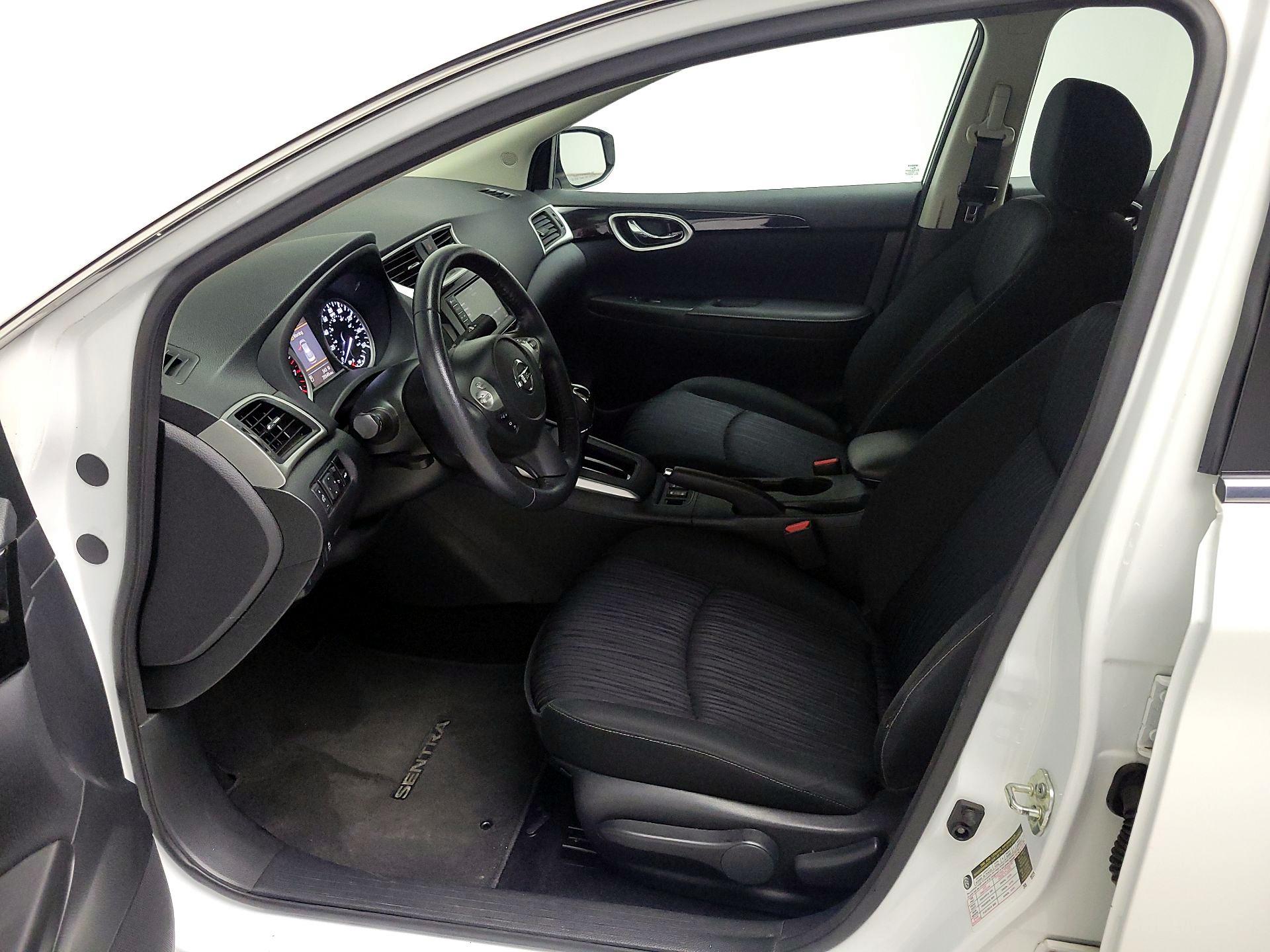 Thumbnail: 2019 Nissan Sentra - 11